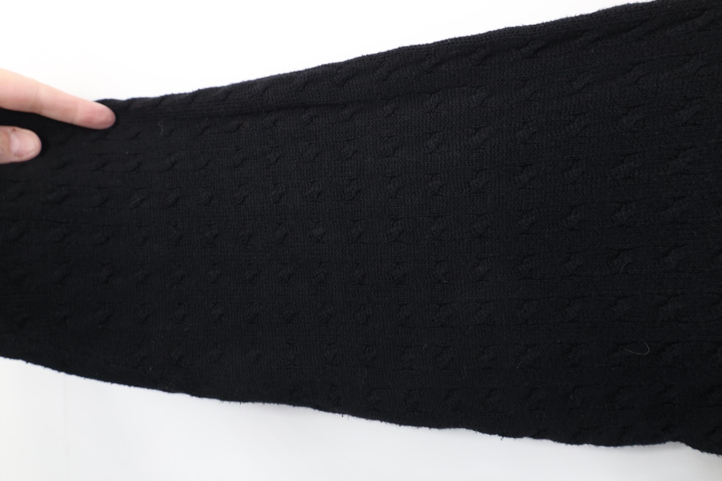 Vintage Vintage 90s Streetwear Cable Knit V-Neck Sweater Black Size US XL / EU 56 / 4 - 5 Thumbnail