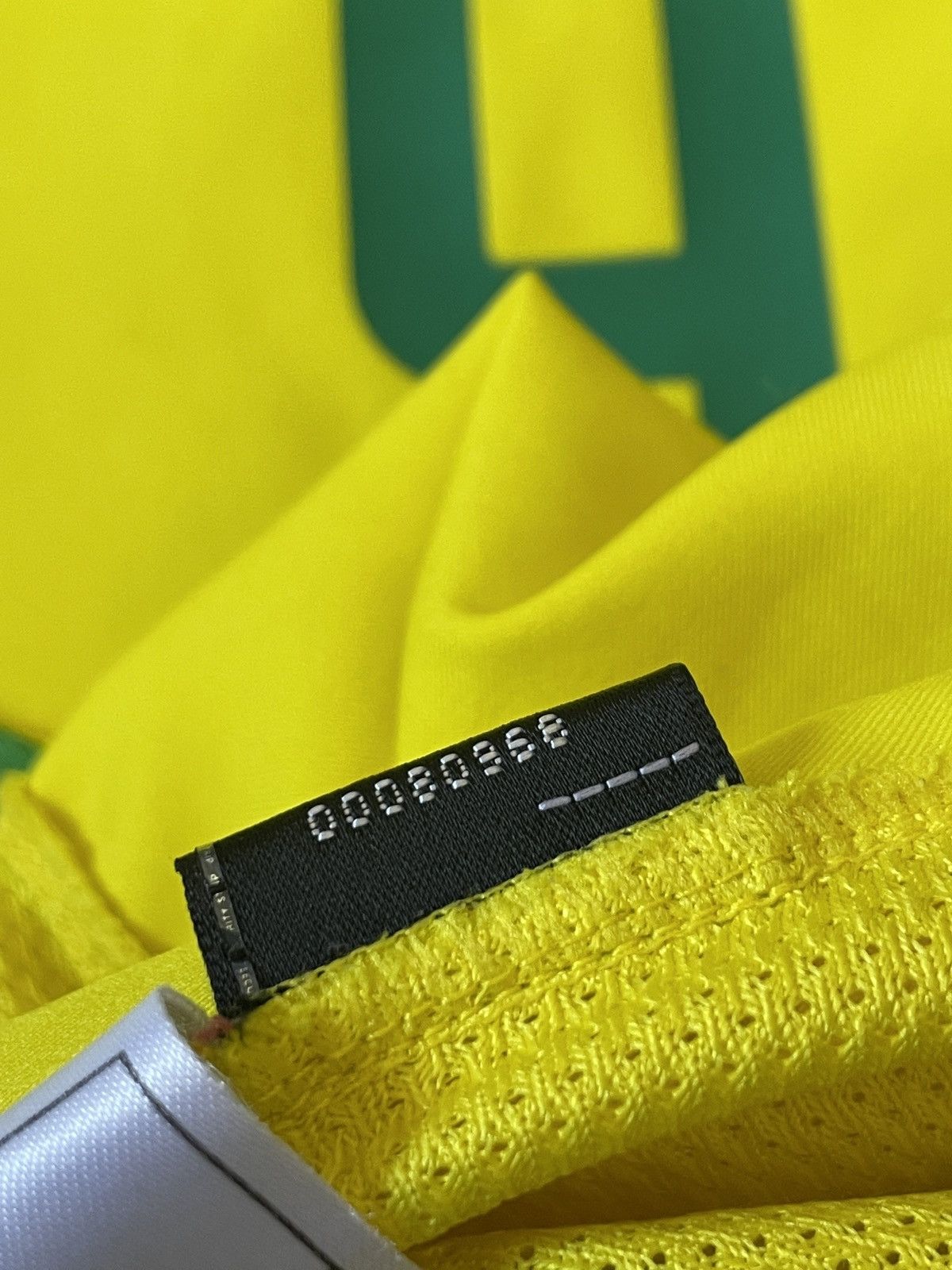Nike PHENOMENO Brazil 2002 Home Jersey #9 R9 Size US M / EU 48-50 / 2 - 4 Thumbnail