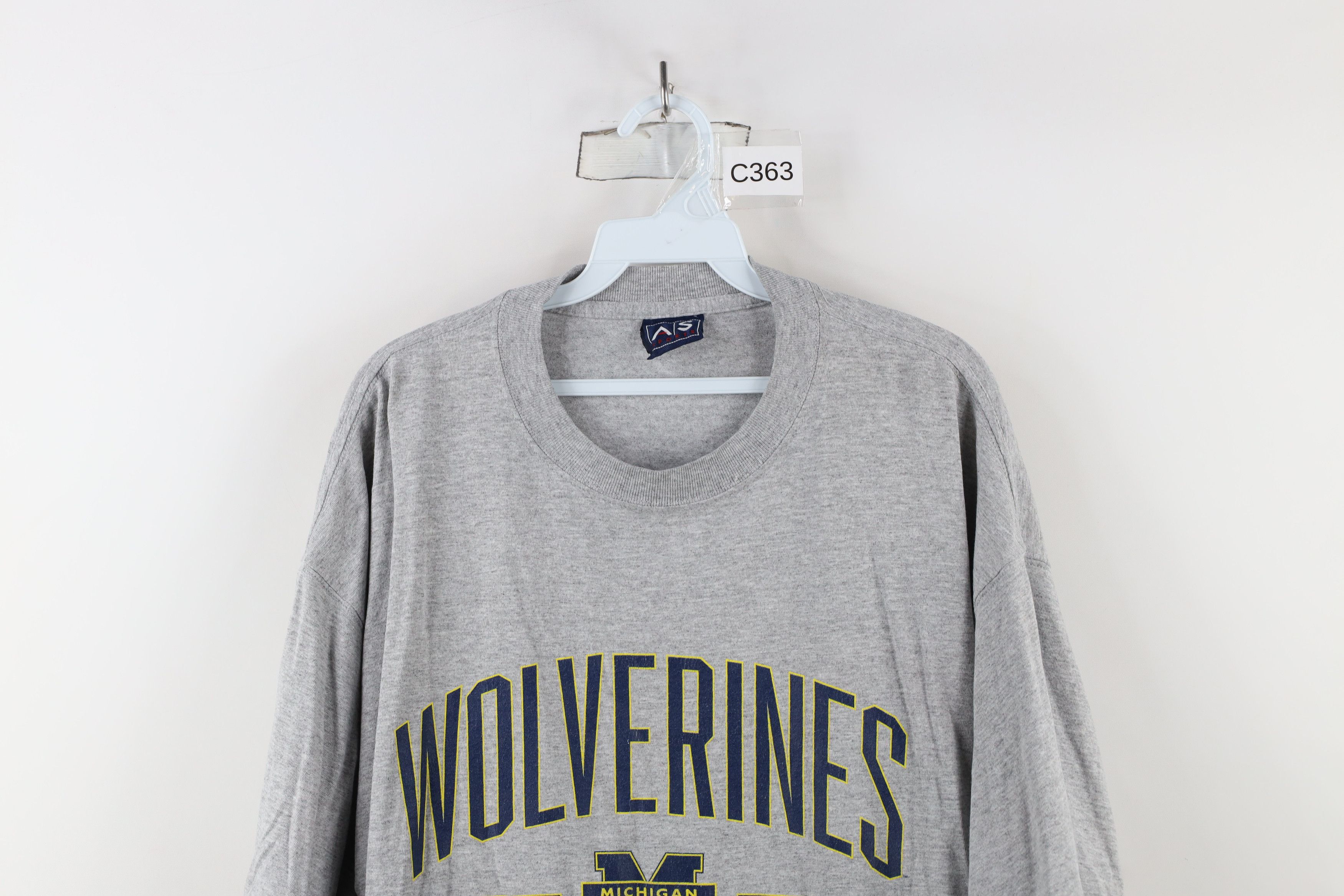 Vintage Vintage 90s University of Michigan Short Sleeve T-Shirt Gray Size US XXL / EU 58 / 5 - 2 Thumbnail