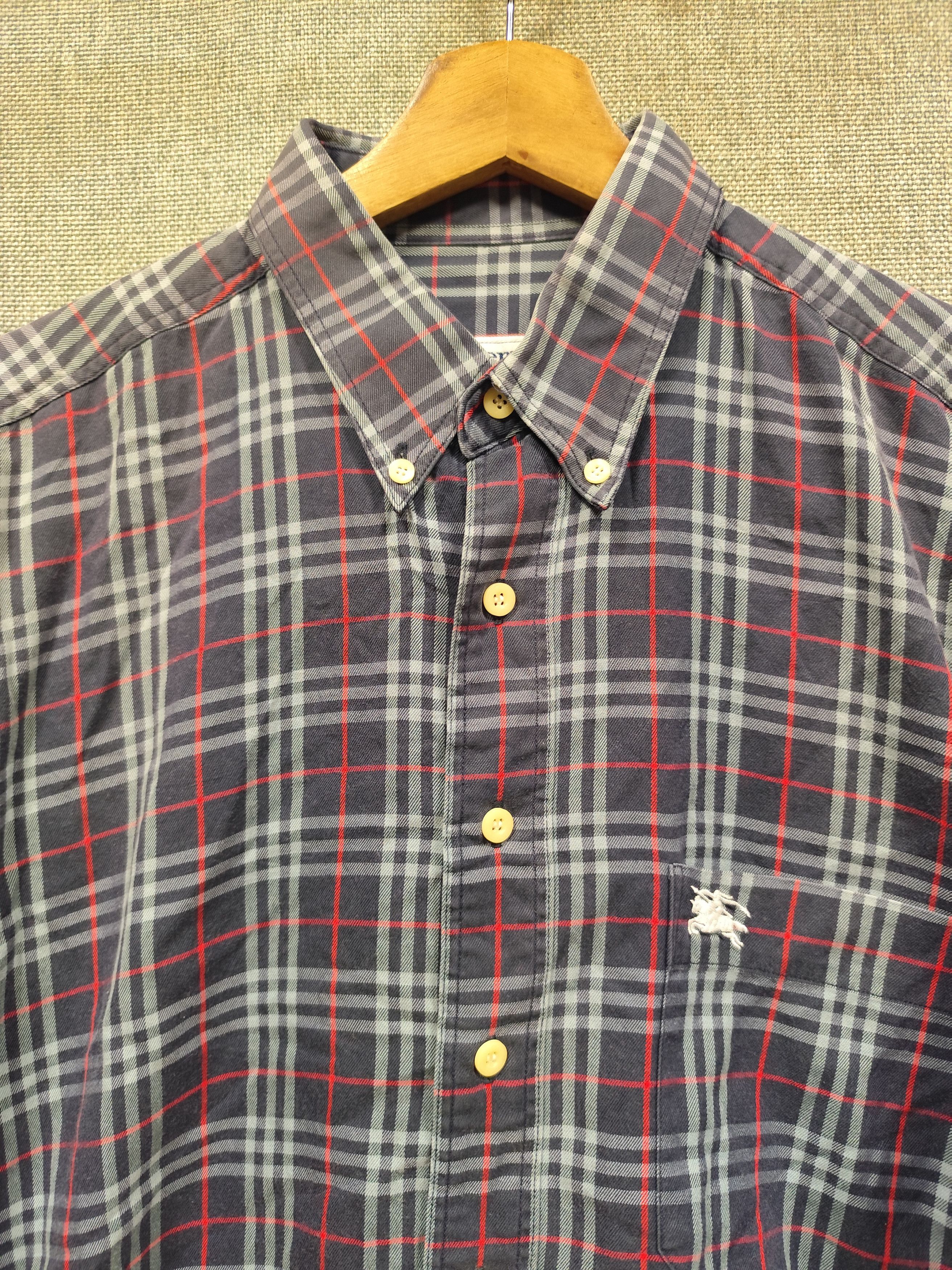 Burberry vintage burberry nova check button ups Size US M / EU 48-50 / 2 - 4 Thumbnail