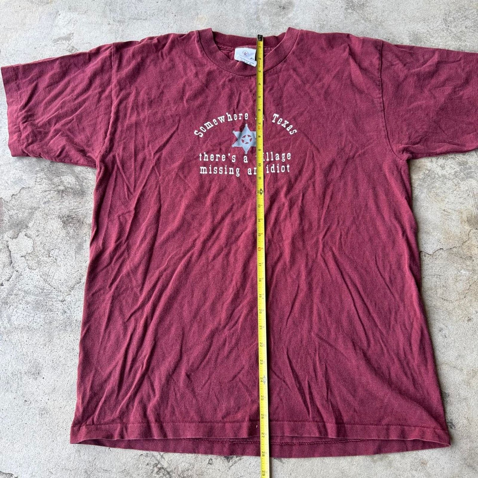 Other Vtg 90s somewhere in Texas theres a village missing a idiot Size US L / EU 52-54 / 3 - 6 Thumbnail