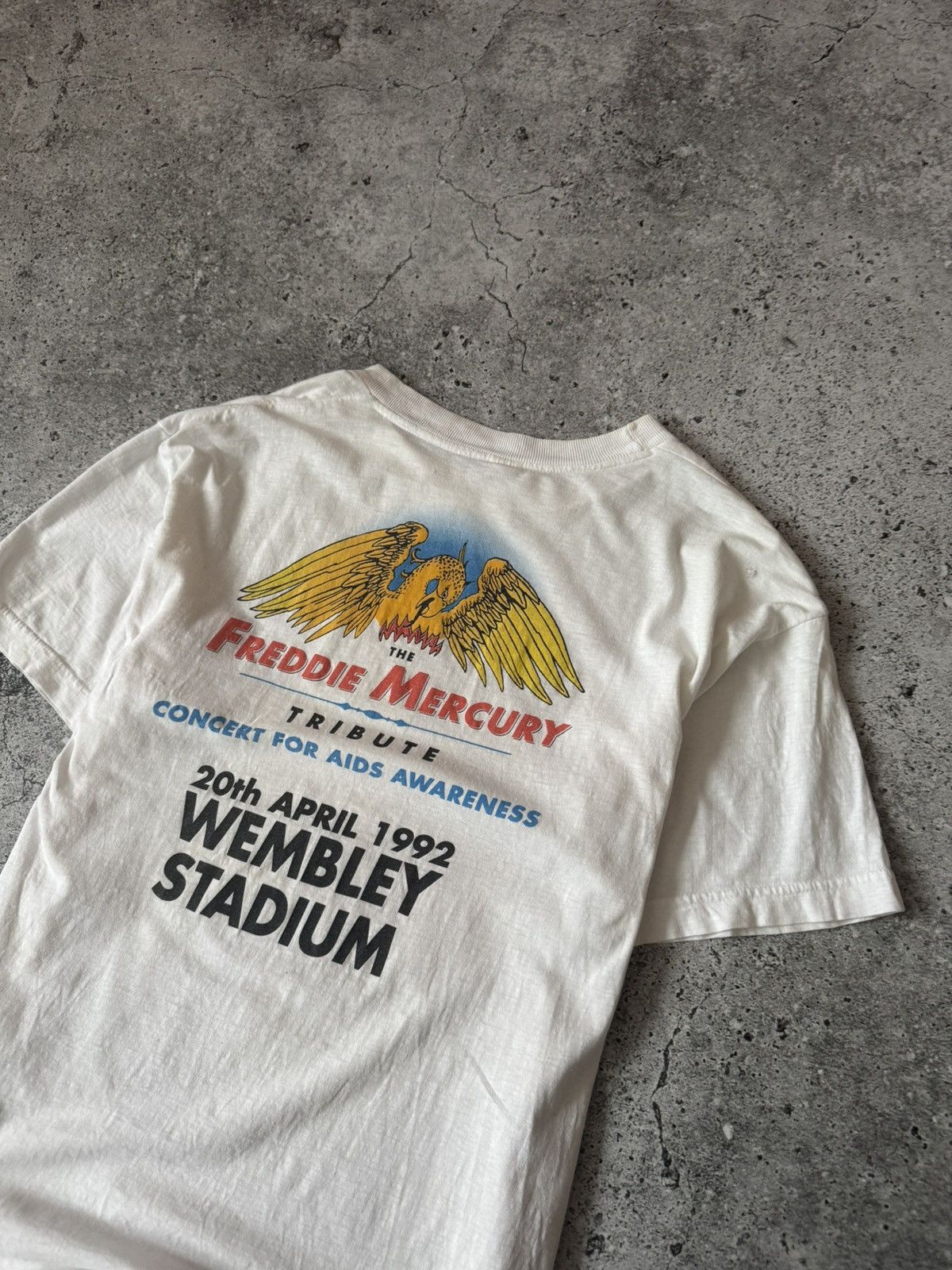 Band Tees 1992 Vintage Queen Freddie Mercury Tribute Concert T-Shirt Size US L / EU 52-54 / 3 - 7 Thumbnail