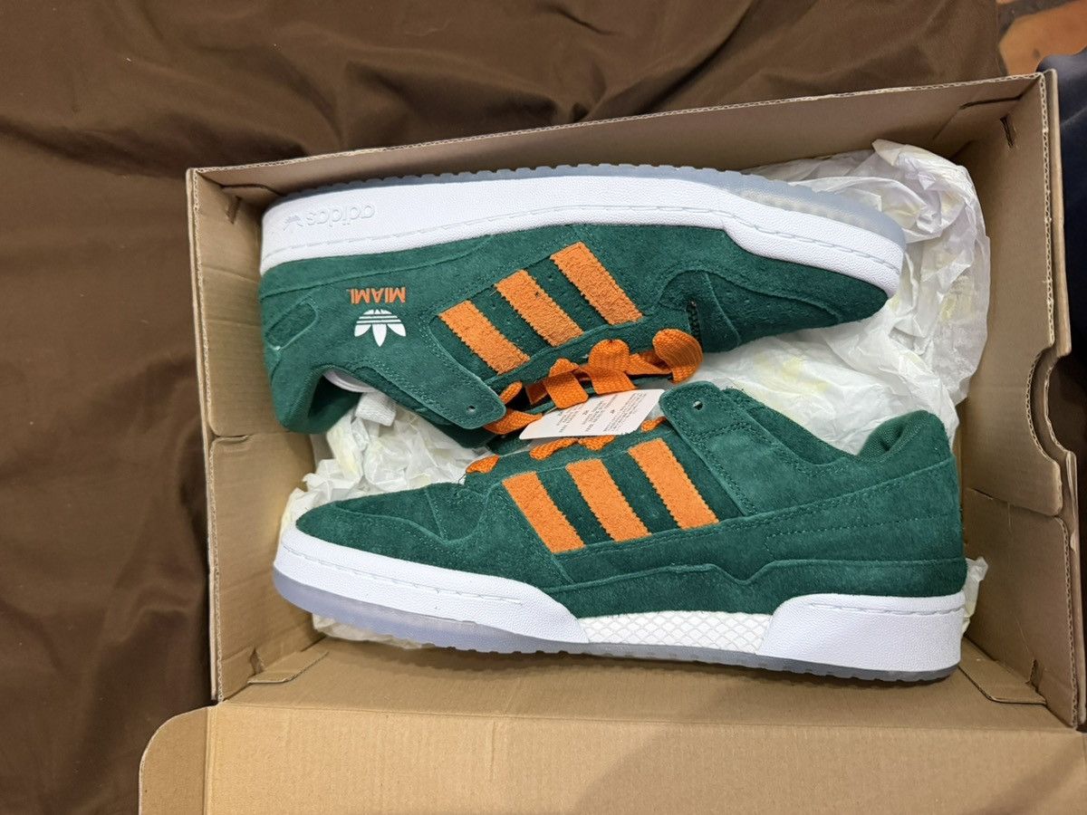 Adidas Player issued Adidas Forum Low Miami Hurricanes brand new Size US 11.5 / EU 44-45 - 3 Thumbnail