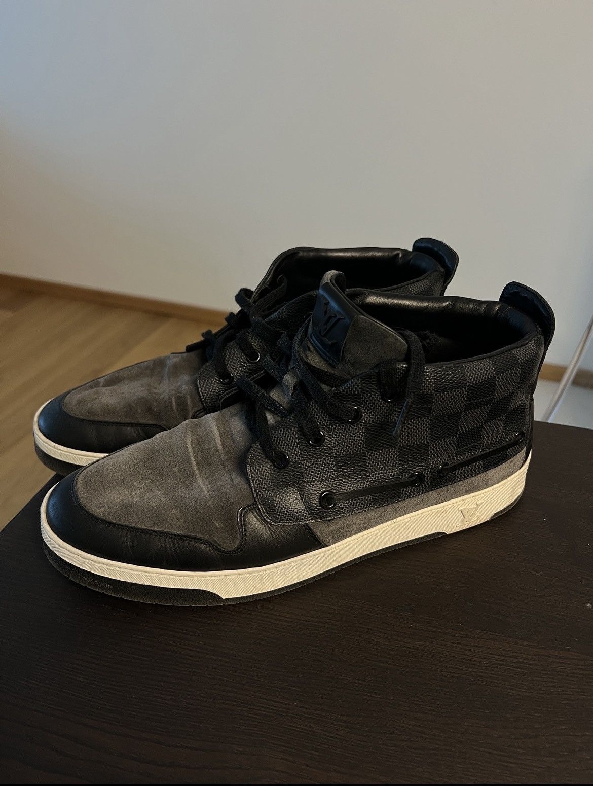 Louis Vuitton Louis Vuitton Propeller Sneakers Size US 9 / EU 42 - 1 Thumbnail