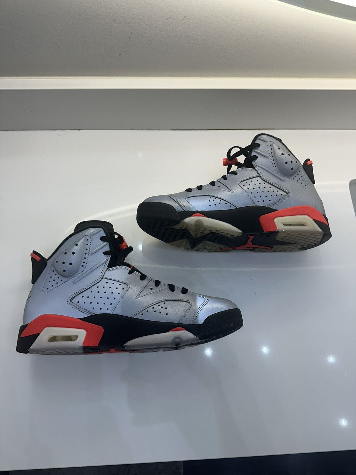 Jordan Brand Jordan 6 Retro Reflections of a Champion Size US 10 / EU 43 - 3 Thumbnail