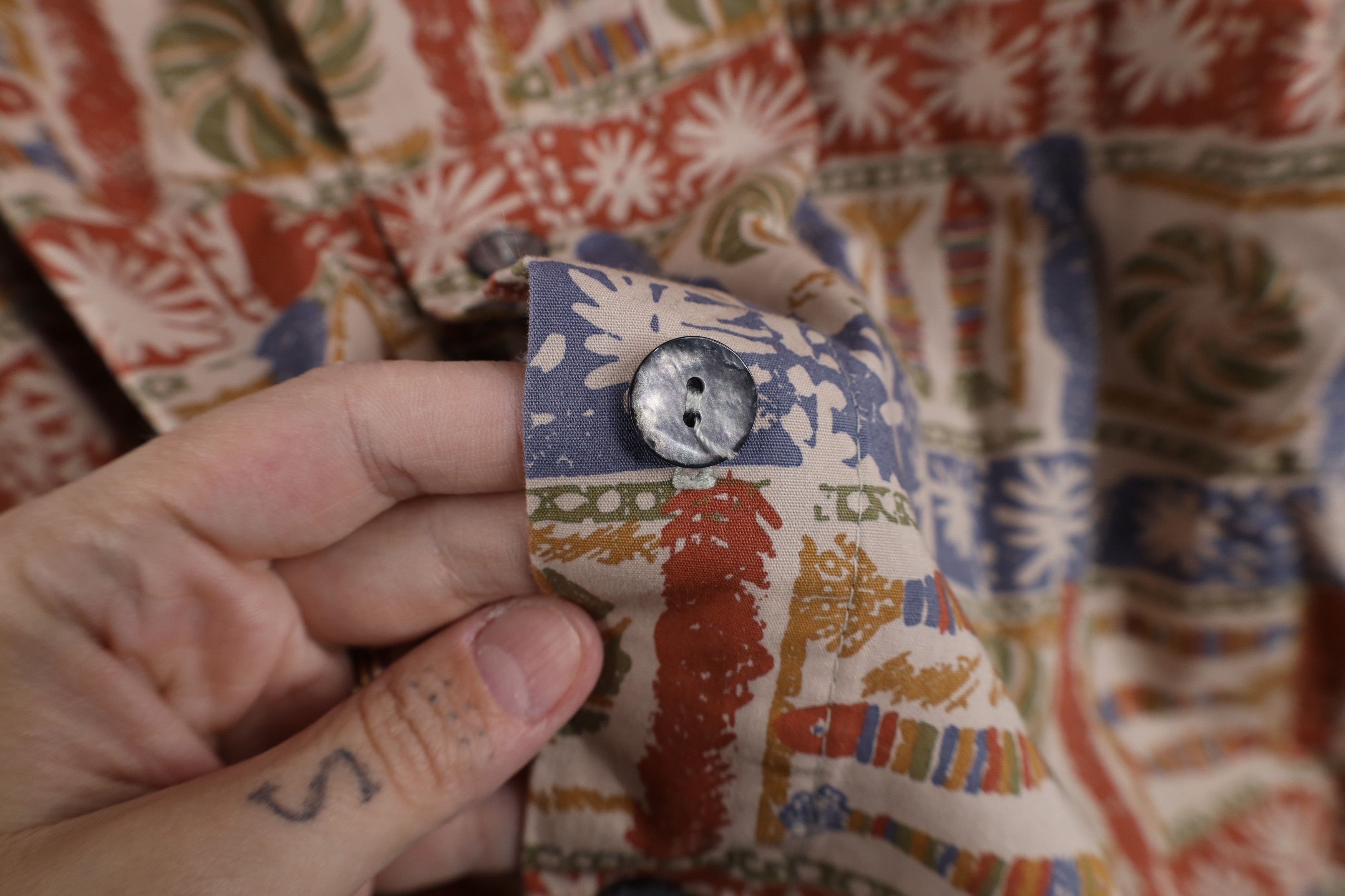 Vintage Vintage 90s Streetwear Fish Camp Collar Button Shirt USA Size US XL / EU 56 / 4 - 4 Thumbnail