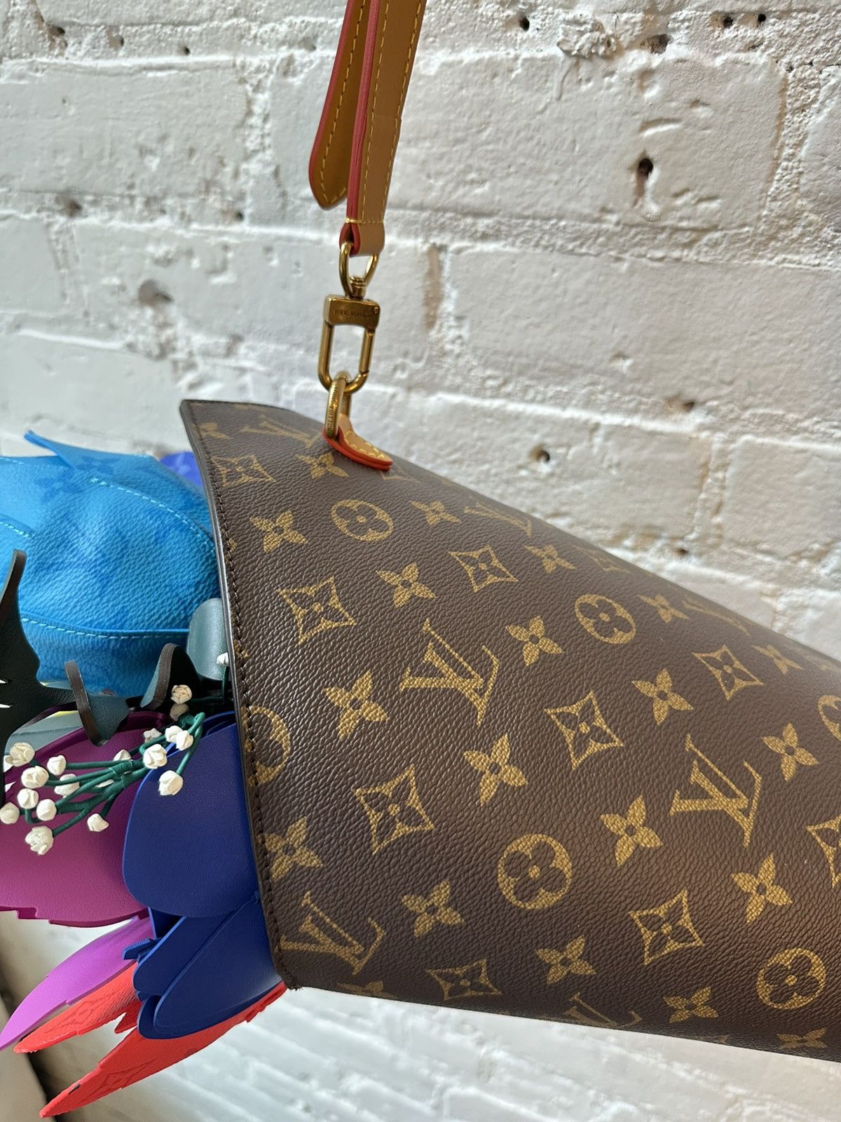 Louis Vuitton LOUIS VUITTON ALL LEATHER BOUQUT BAG Size ONE SIZE - 5 Thumbnail