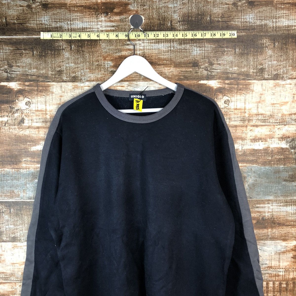Uniqlo Uniqlo japan vintage Black Sweatshirt #A2058 Size US XL / EU 56 / 4 - 5 Thumbnail