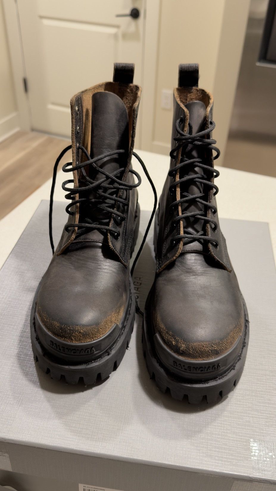 Balenciaga Balenciaga Strike Distress Leather Boots Size US 7 / EU 40 - 2 Thumbnail