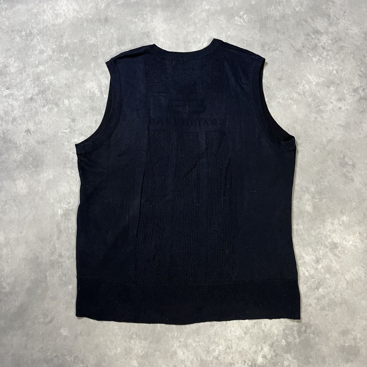 Balenciaga Vintage Vest Knitwear Balenciaga Paris Big Logo Size US L / EU 52-54 / 3 - 7 Thumbnail
