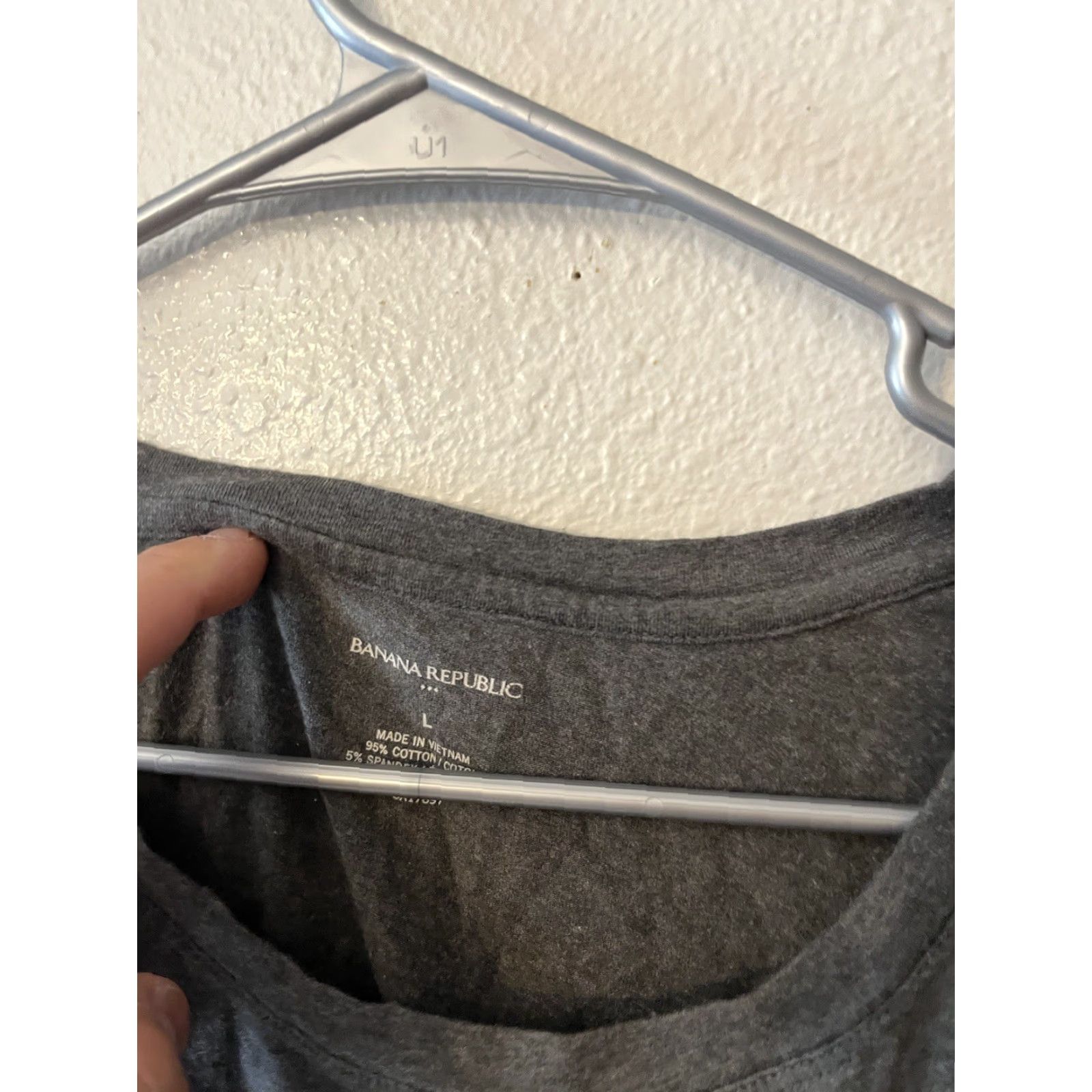 Banana Republic Banana Republic Shirt T-Shirt Short Sleeve Round Neck Gray Large Women Adult L Shirt Size L / US 10 / IT 46 - 2 Thumbnail