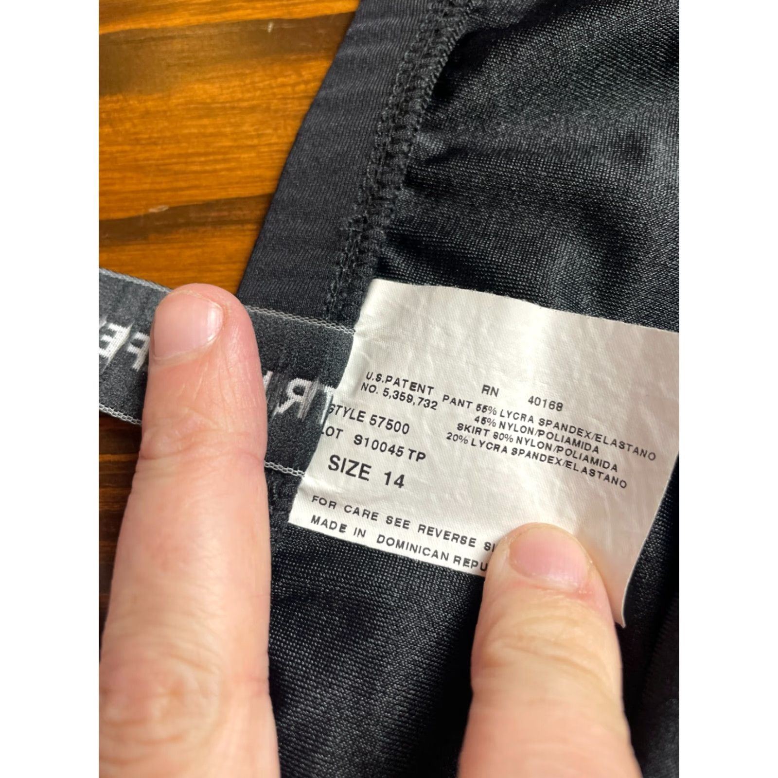Swims VINTAGE Trimshaper Skirt Women Size 14 Black Swim Skirt Bottom Womens 14 Black Swim Skirt Size 36" / US 14 / IT 50 - 8 Thumbnail