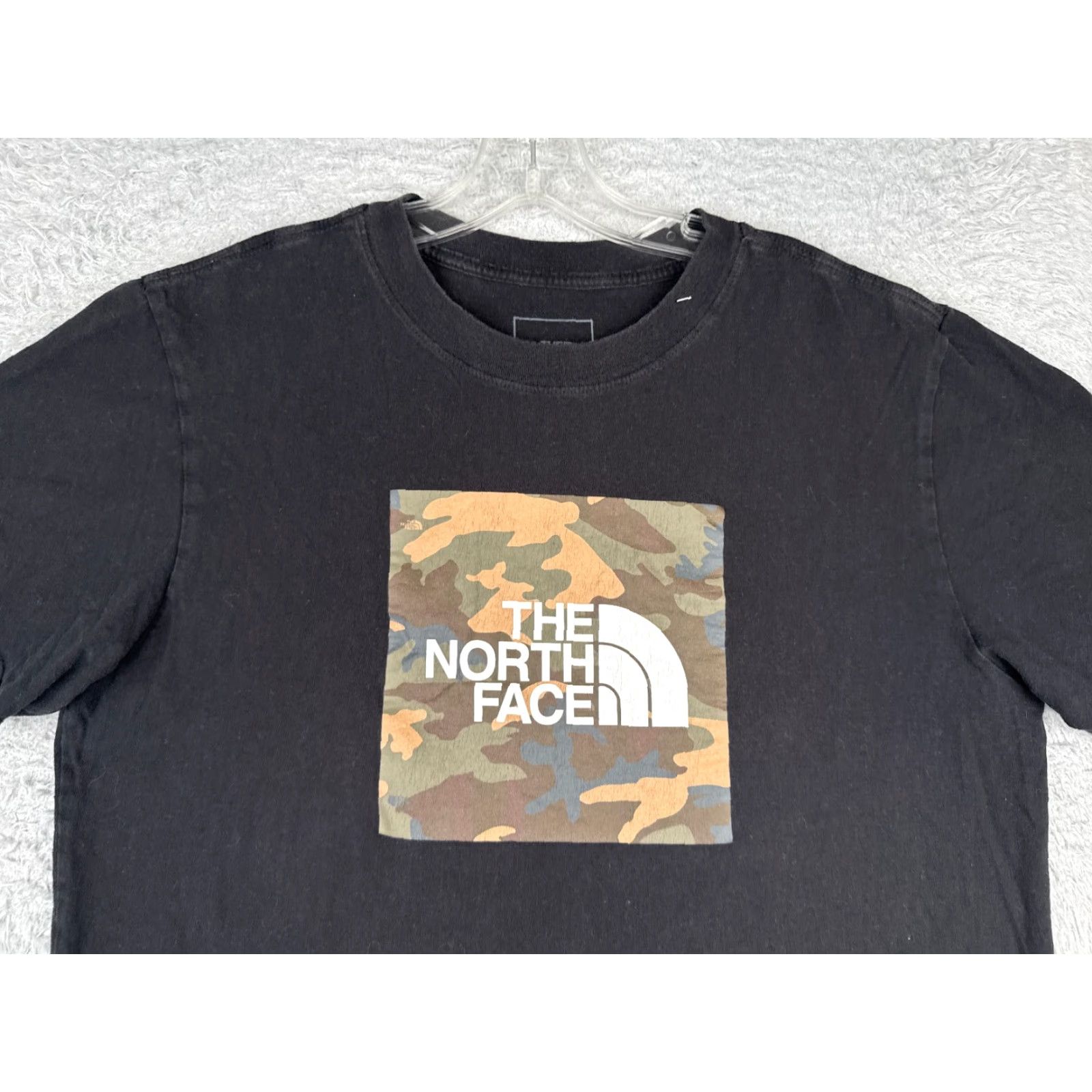 The North Face VINTAGE The North Face Shirt Men M Black Camo Logo Crew Neck Cotton All Seasons Mens Size US M / EU 48-50 / 2 - 4 Thumbnail
