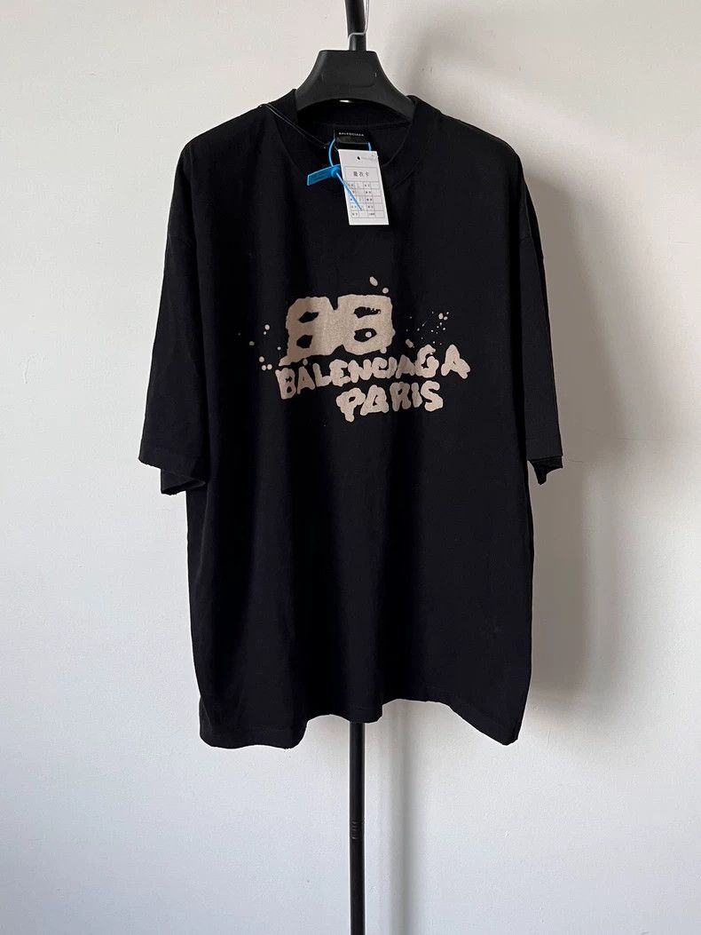 Balenciaga Balenciaga Monogrammed crewneck pullover short sleeve T-sh Size US L / EU 52-54 / 3 - 1 Thumbnail