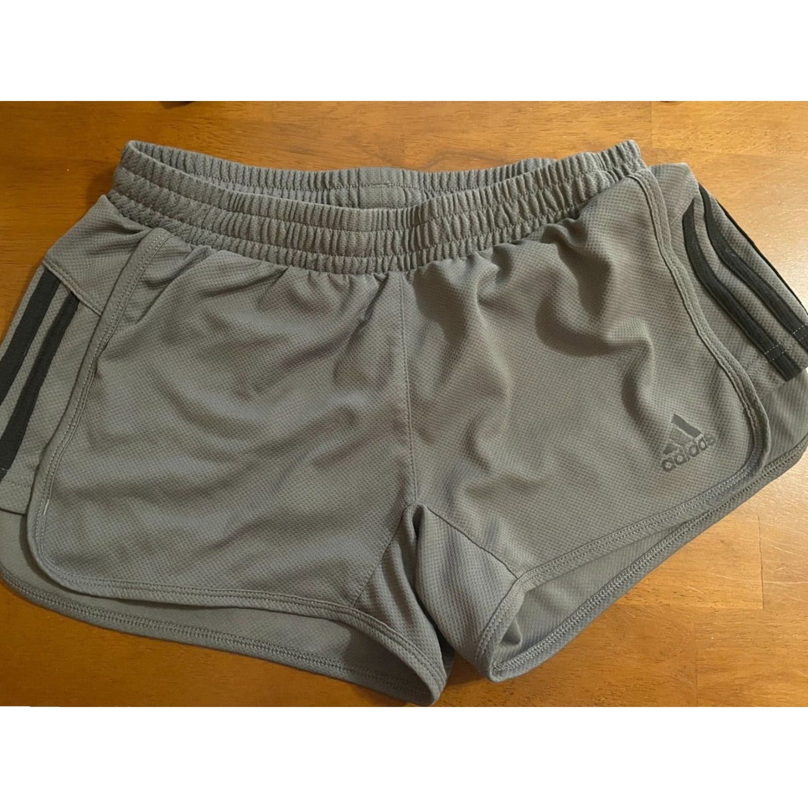 Adidas Womens adidas climalite running shorts Small Gray Breathable Activewear Boys? Wait. Size 28" / US 6 / IT 42 - 2 Thumbnail