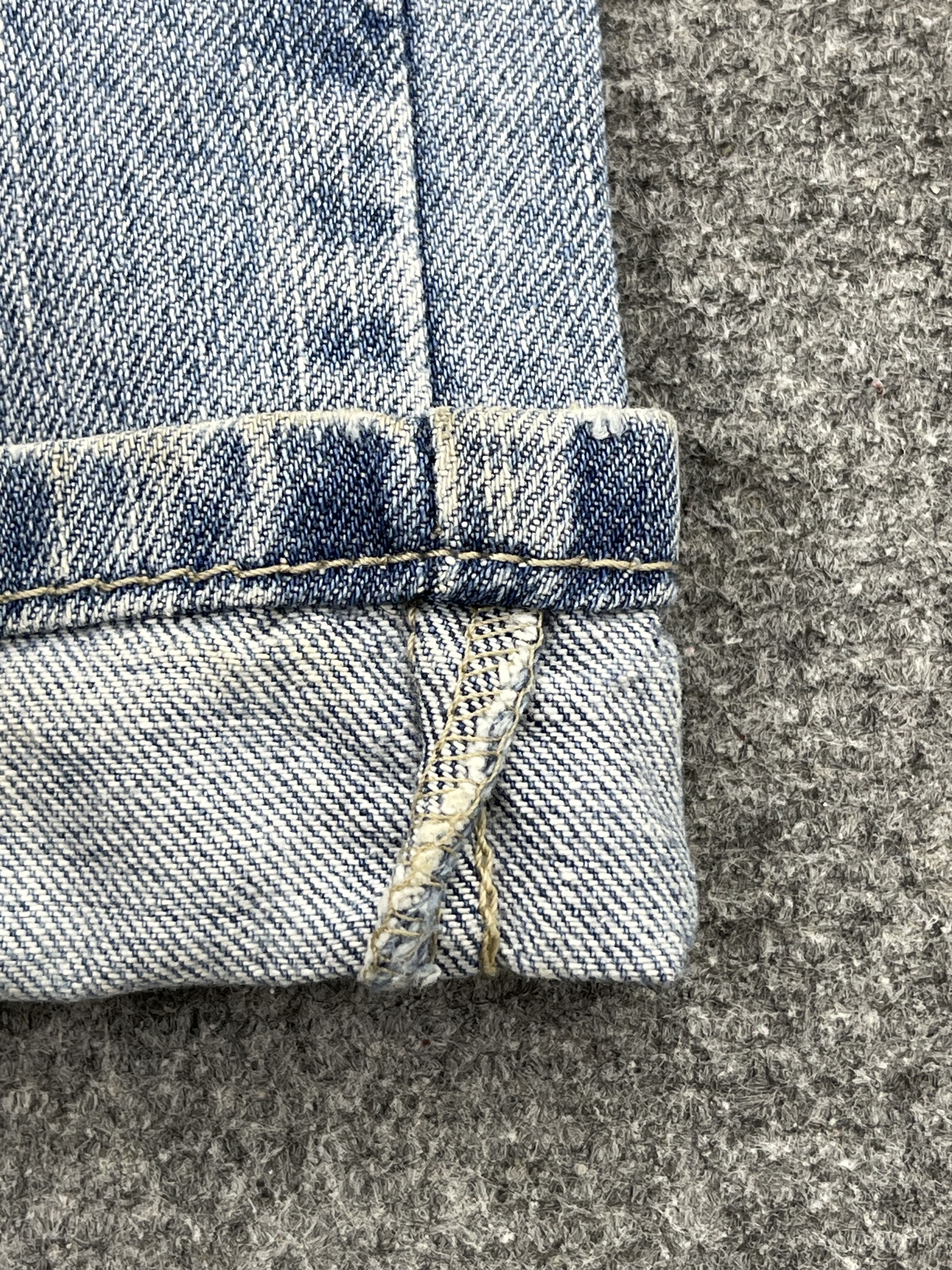 Levi's × Vintage Relaxed Straight Vintage Levis 559 Faded Blue Jeans DP2494 Size US 36 / EU 52 - 11 Thumbnail