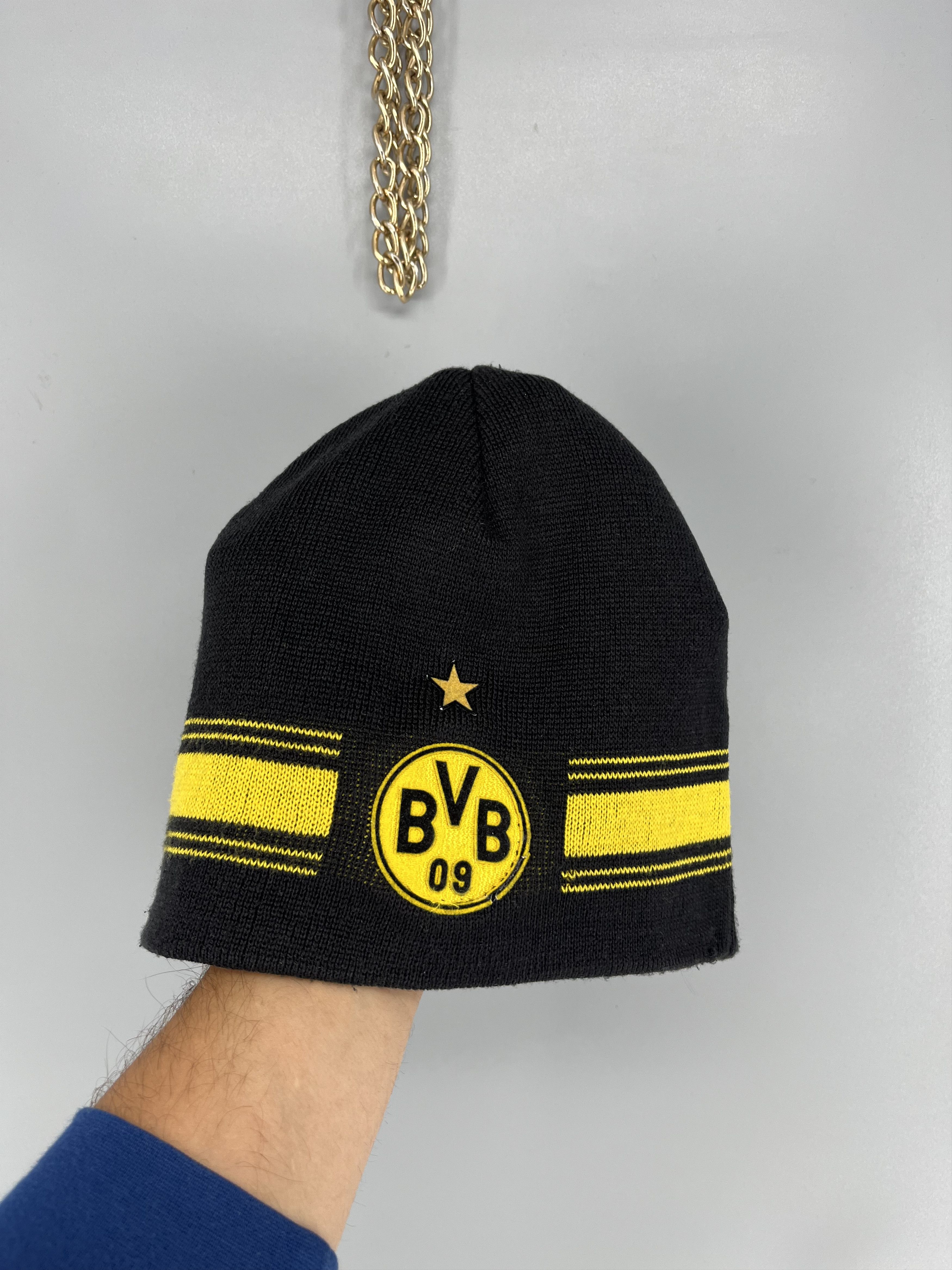 Nike Nike BVB Borussia Dortmund 1990s Beanie Hat Size ONE SIZE - 1 Thumbnail
