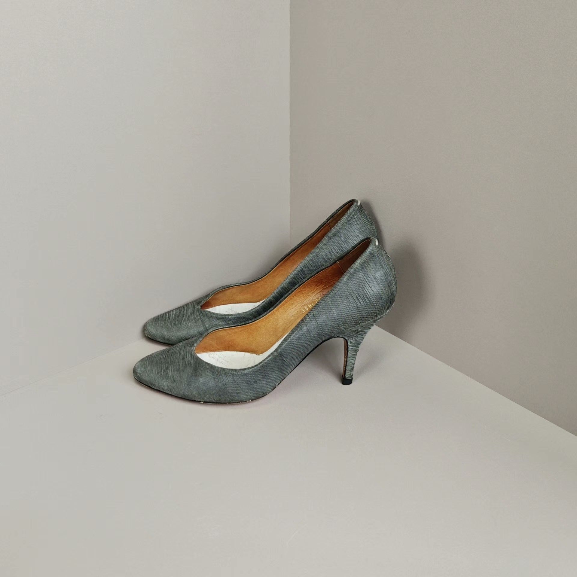Maison Margiela Maison Margiela Lowtop Sneakers us_8 Women Size US 8 / IT 38 - 1 Thumbnail