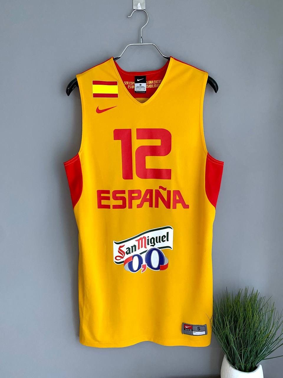 Nike Nike Spain Basketball Jersey "Eurobasket 2013" #12 LLULL, S Size US S / EU 44-46 / 1 - 1 Thumbnail