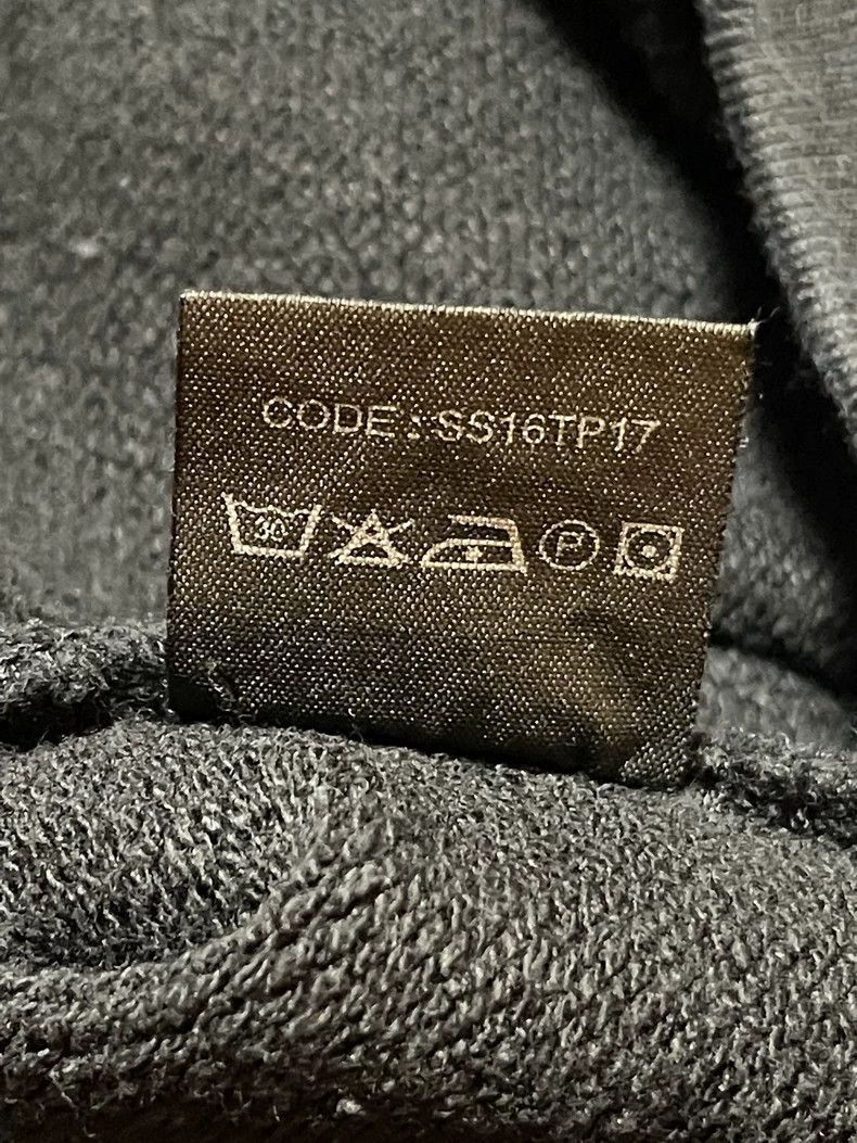 Vetements Vetements Original 16 Year Definition Manual Black Hoodie Size US XS / EU 42 / 0 - 5 Thumbnail