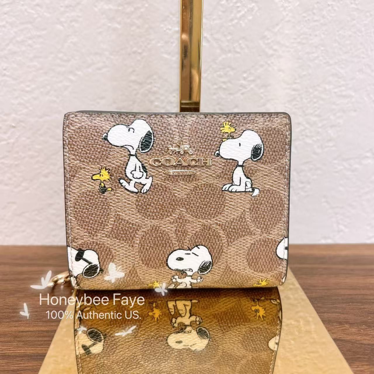 Coach Coach X Peanuts Snap Wallet With Snoopy Print CBN32 Size ONE SIZE - 1 Thumbnail