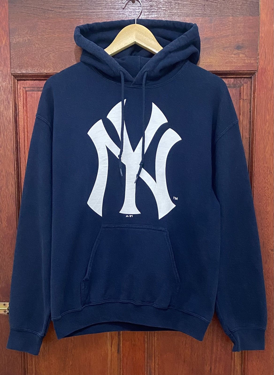 Majestic Vintage 90s Majestic New York Yankees Big Logo Sweatshirt Size US M / EU 48-50 / 2 - 1 Thumbnail