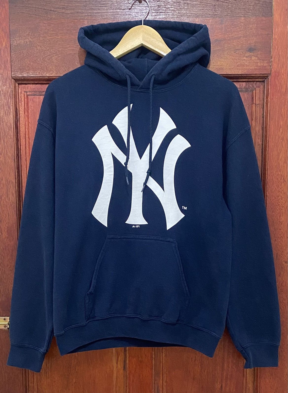 AstroVintageCanada Vintage 90s Majestic New York Yankees Hoodie Size Large