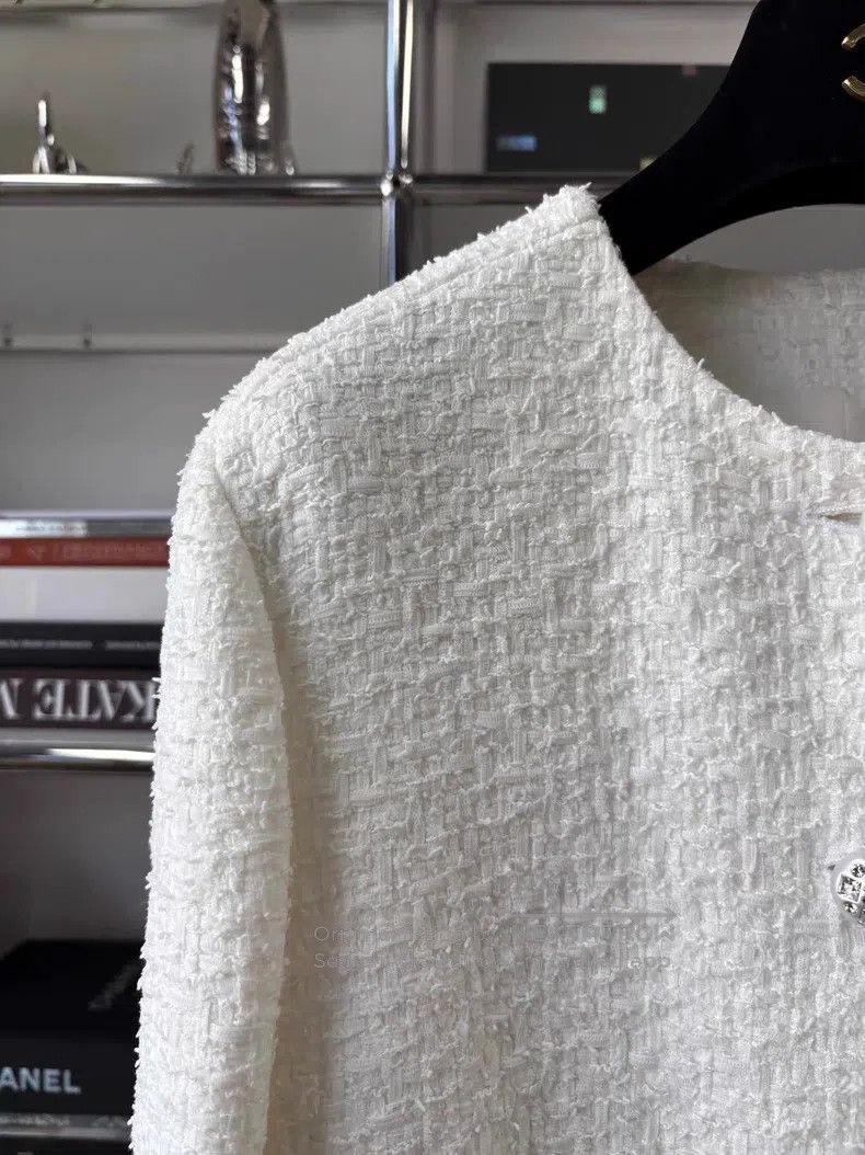 Chanel Chanel 23s white tweed double C diamond buckle four-pocket Size XS / US 0-2 / IT 36-38 - 2 Thumbnail