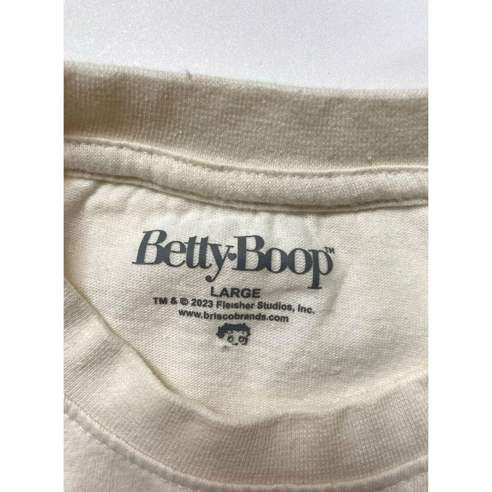 Vintage Betty Boop Flower Power Graphic T-shirt Women L Short Sleeve Crew Neck Pullover Casual 100% Cotton Ivory Size L / US 10 / IT 46 - 4 Thumbnail