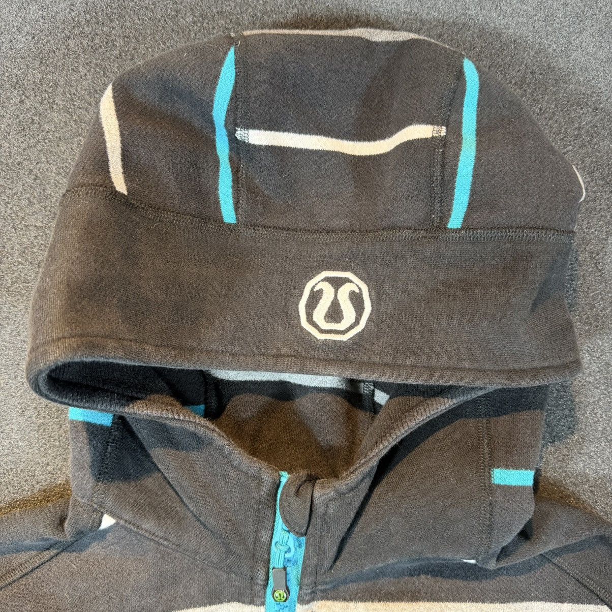 Lululemon VTG Lululemon Zip Hoodie Black Blue/Grey/White Stripes Size US L / EU 52-54 / 3 - 2 Thumbnail