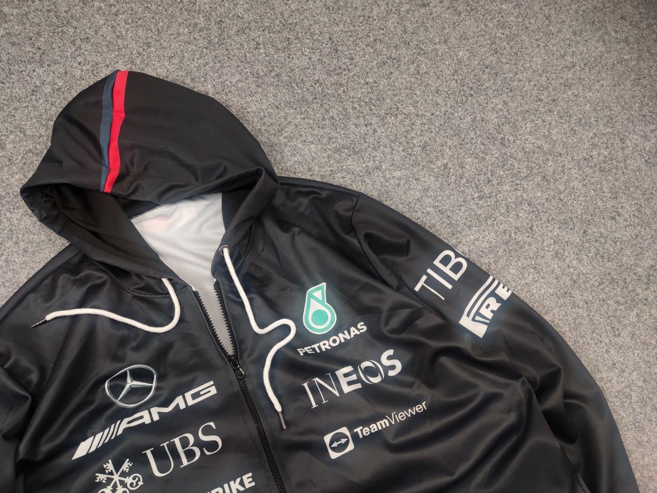 Mercedes-Benz Mercedes Benz Amg Petronas f1 Racing logo Tommy Zip Hoodie Size US XL / EU 56 / 4 - 5 Thumbnail