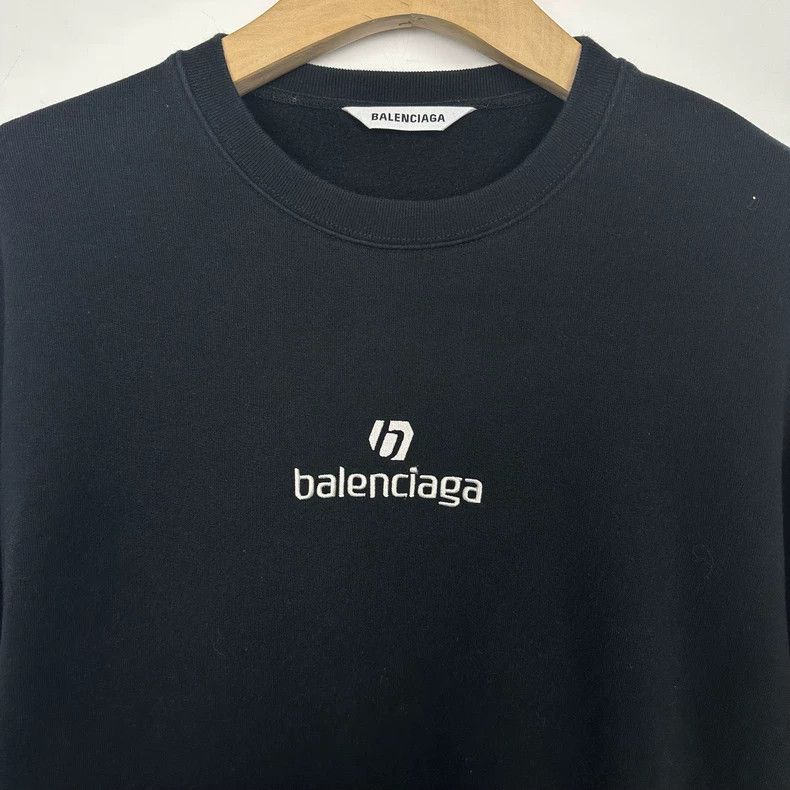 Balenciaga Balenciaga FW20 Sponsor embroidered logo crew neck pullover Size US M / EU 48-50 / 2 - 3 Thumbnail