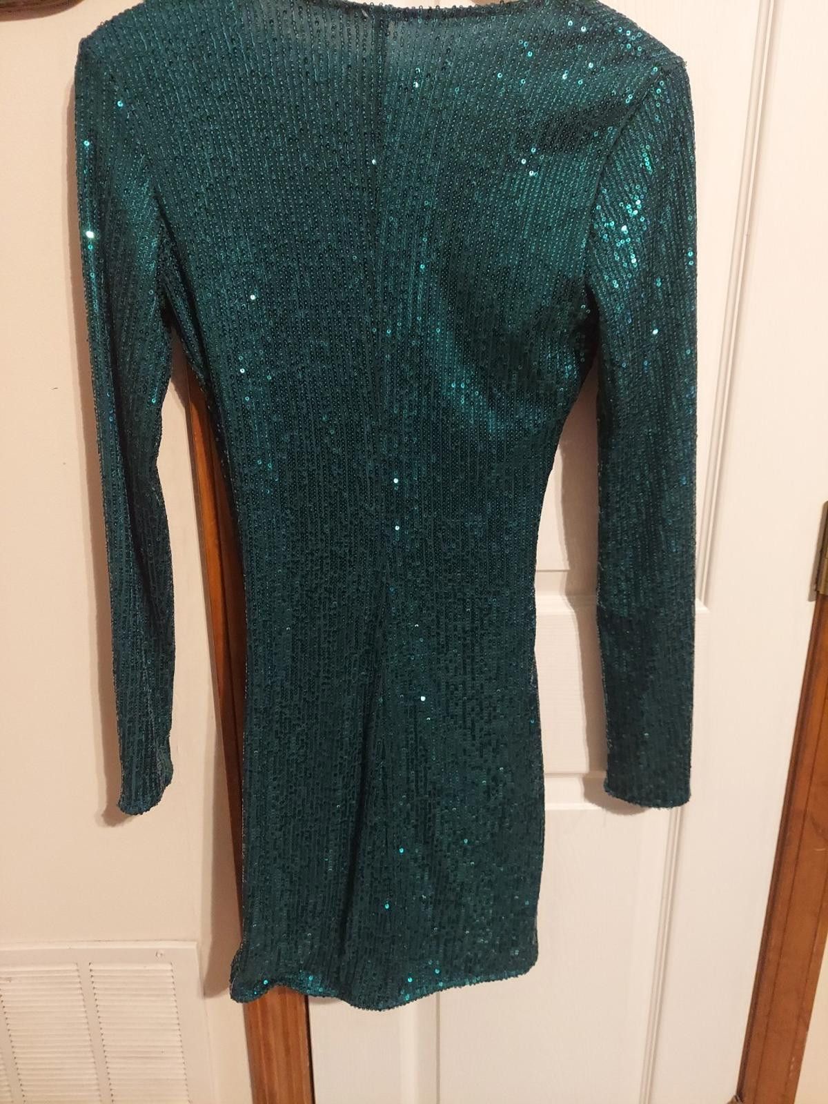 The Unbranded Brand Women's Green Surplice-Neck Long-Sleeve Sequin Dress Size S / US 4 / IT 40 - 6 Thumbnail