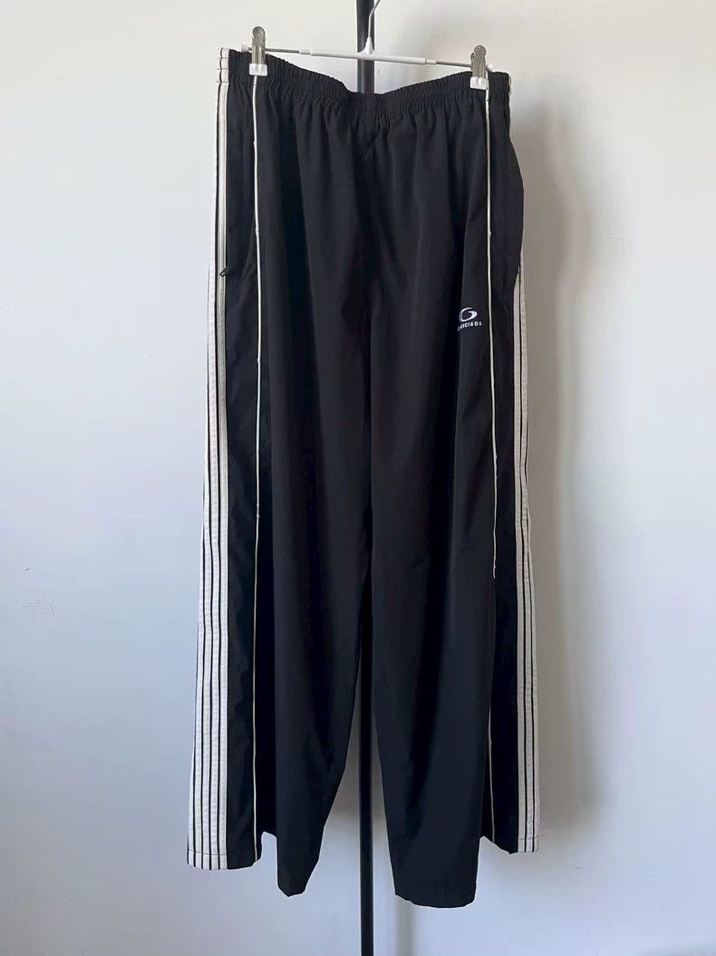 Balenciaga Balenciaga size M Elastic Waistband Circular Logo Knit Spo Size US 27 - 1 Thumbnail