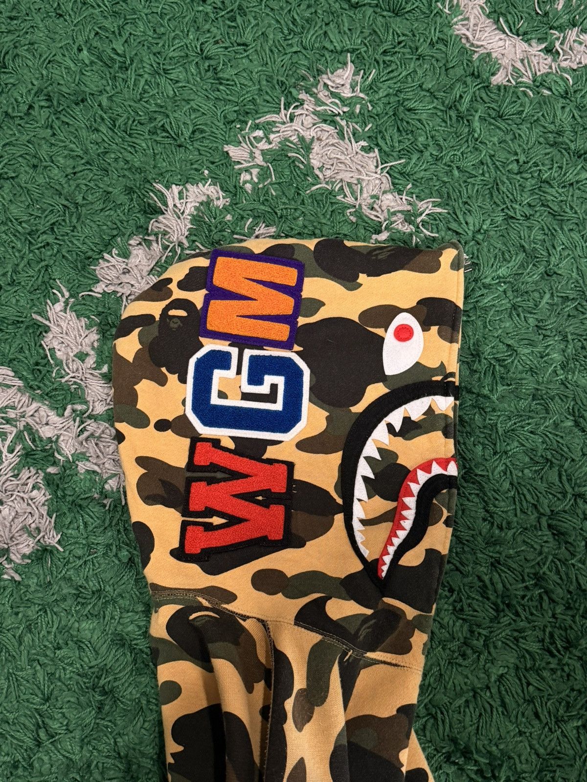Bape BAPE Shark Full Zip Hoodie – Yellow Camo – Medium – PreOwned Size US M / EU 48-50 / 2 - 3 Thumbnail