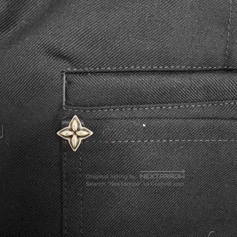 Louis Vuitton Louis Vuitton size US 54 Metal Letter Shorts Size US 38 / EU 54 - 4 Thumbnail