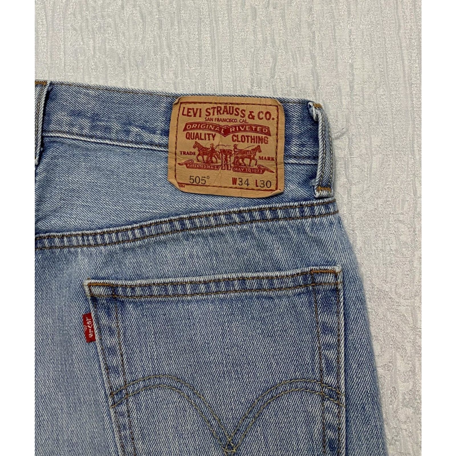 Levi's VINTAGE Levi's 505 Jeans Mens 34x30 Blue Regular Fit Straight Leg Denim Size US 34 / EU 50 - 3 Thumbnail