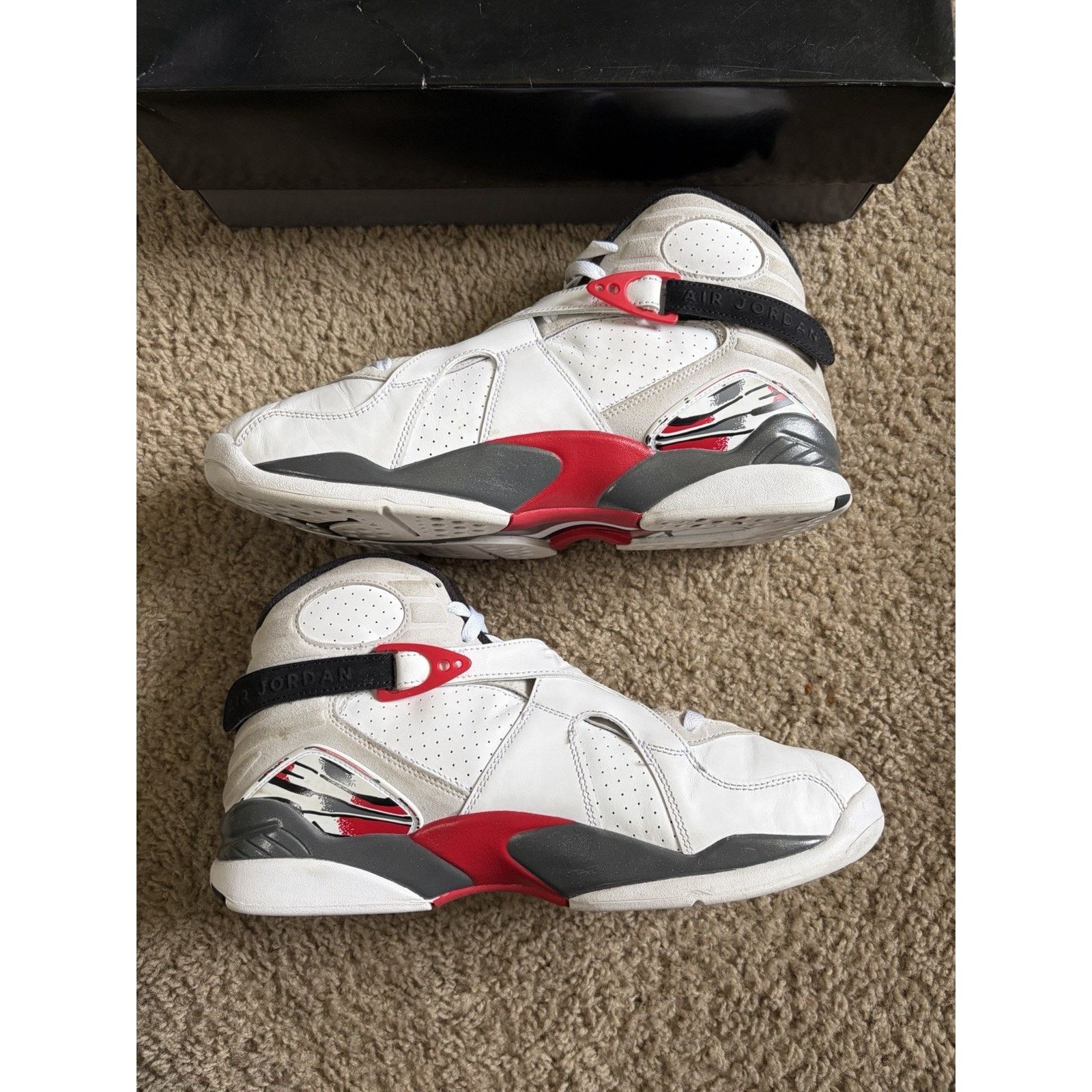 Jordan Brand Size 12 - Air Jordan 8 Retro 2025 Bugs Bunny Size US 12 / EU 45 - 3 Thumbnail