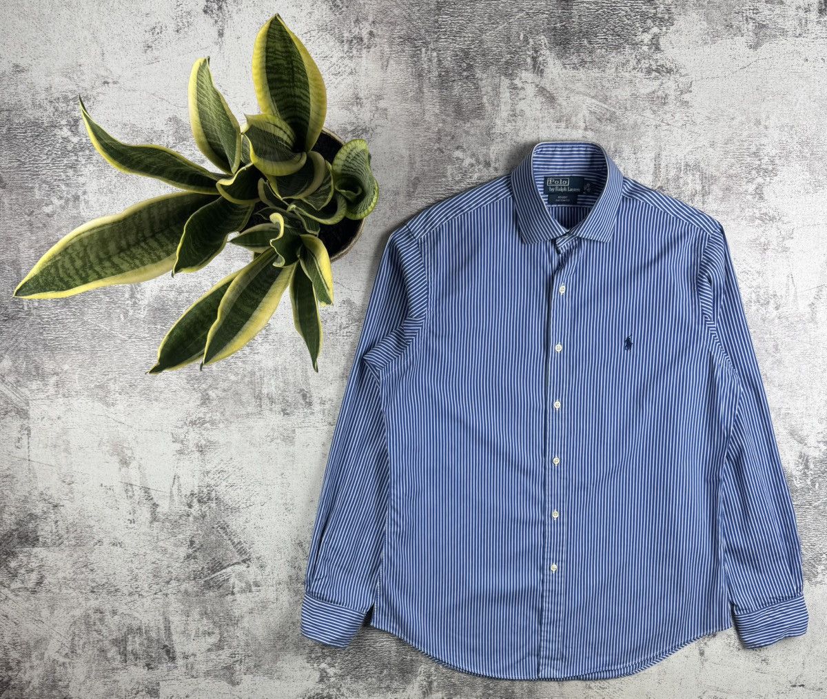 Polo Ralph Lauren Polo Ralph Lauren Blue 16/40-41 Button Striped Regent Collar LongSleeve Shirt Size US L / EU 52-54 / 3 - 1 Thumbnail