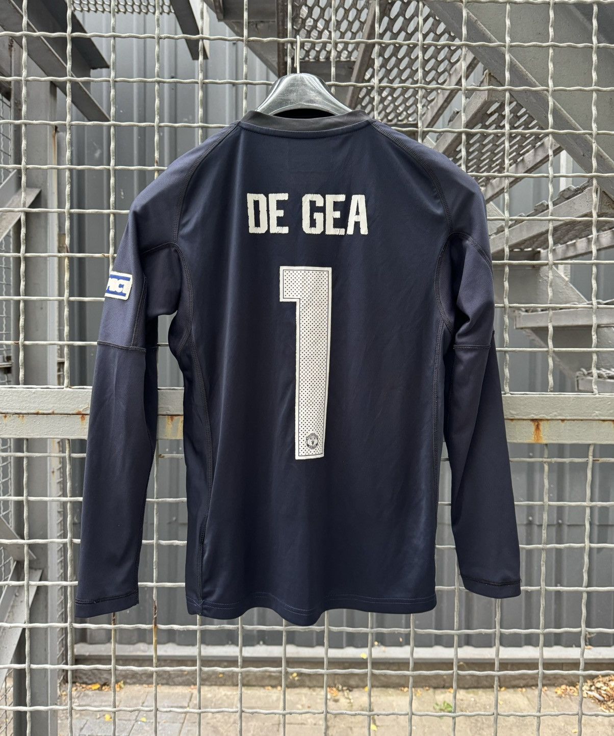 Adidas Manchester United De Gea 2017 UEFA Winners Goalkeeper jersey Size US XXS / EU 40 - 4 Thumbnail