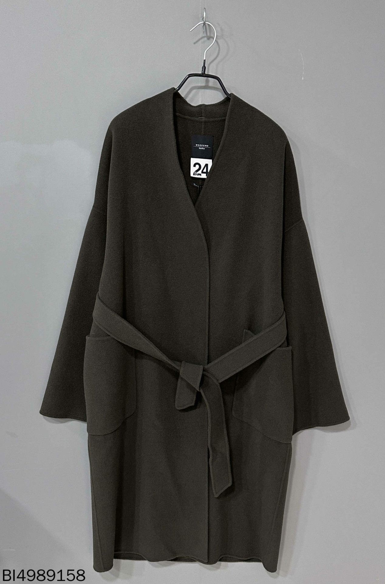 Max Mara olive green v-neck pure wool coat Size US M / EU 48-50 / 2 - 1 Thumbnail