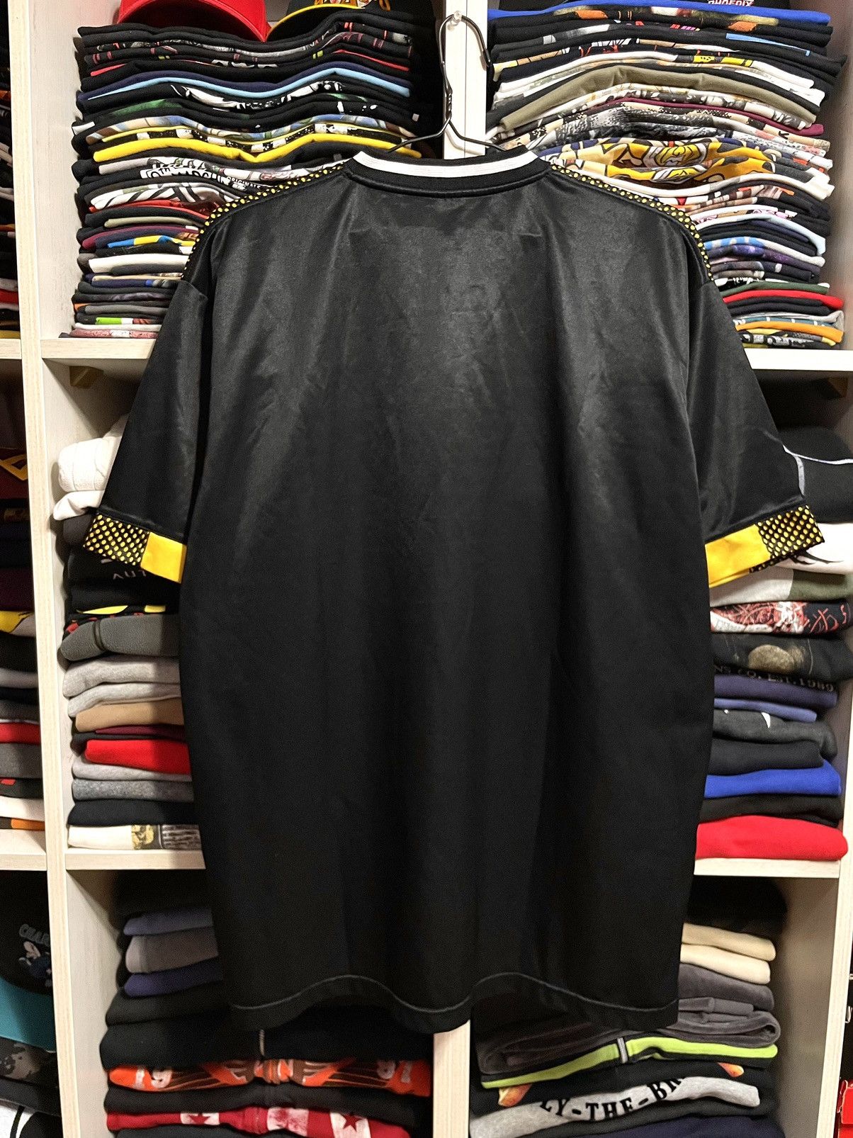 Fubu Vintage 90s FUBU Big Logo Rap Hip Hop T-Shirt Jersey Size US L / EU 52-54 / 3 - 14 Thumbnail