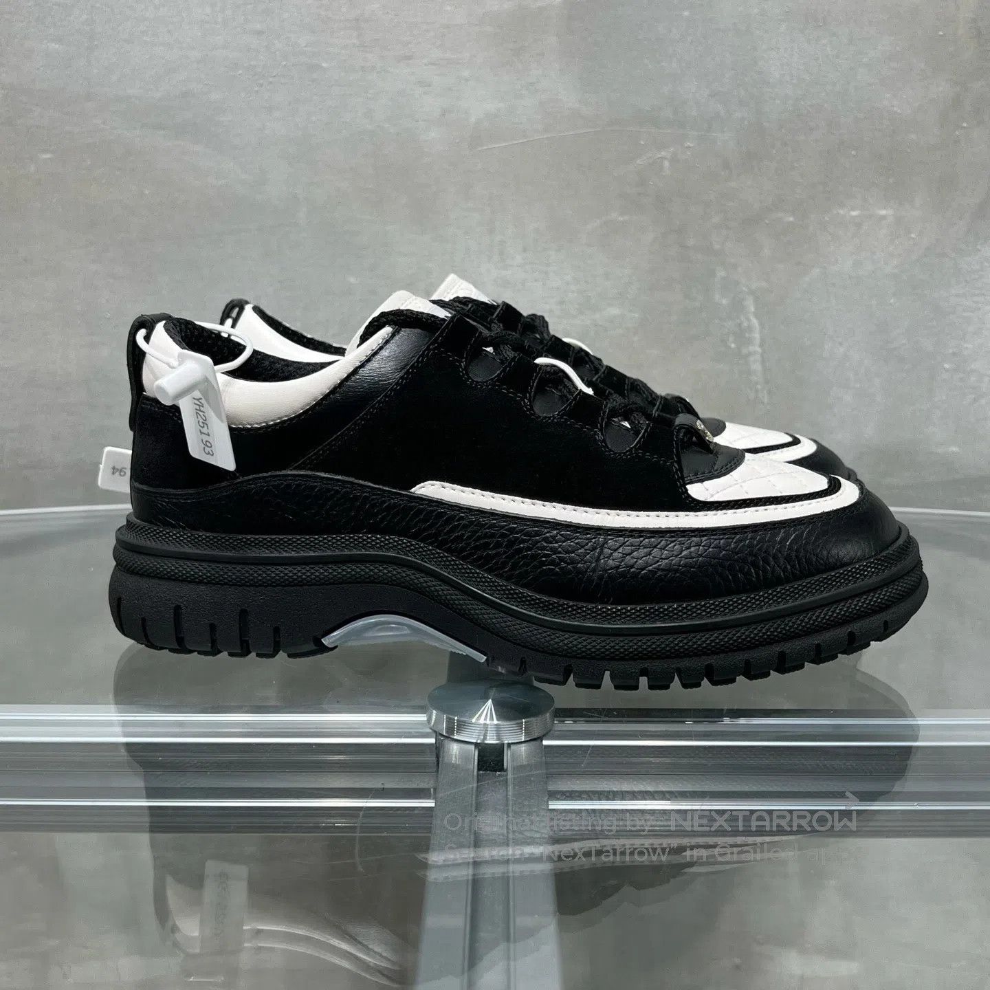 Chanel Chanel 25B Black and White Colorway Sports Shoes Size US 5.5 / IT 35.5 - 4 Thumbnail