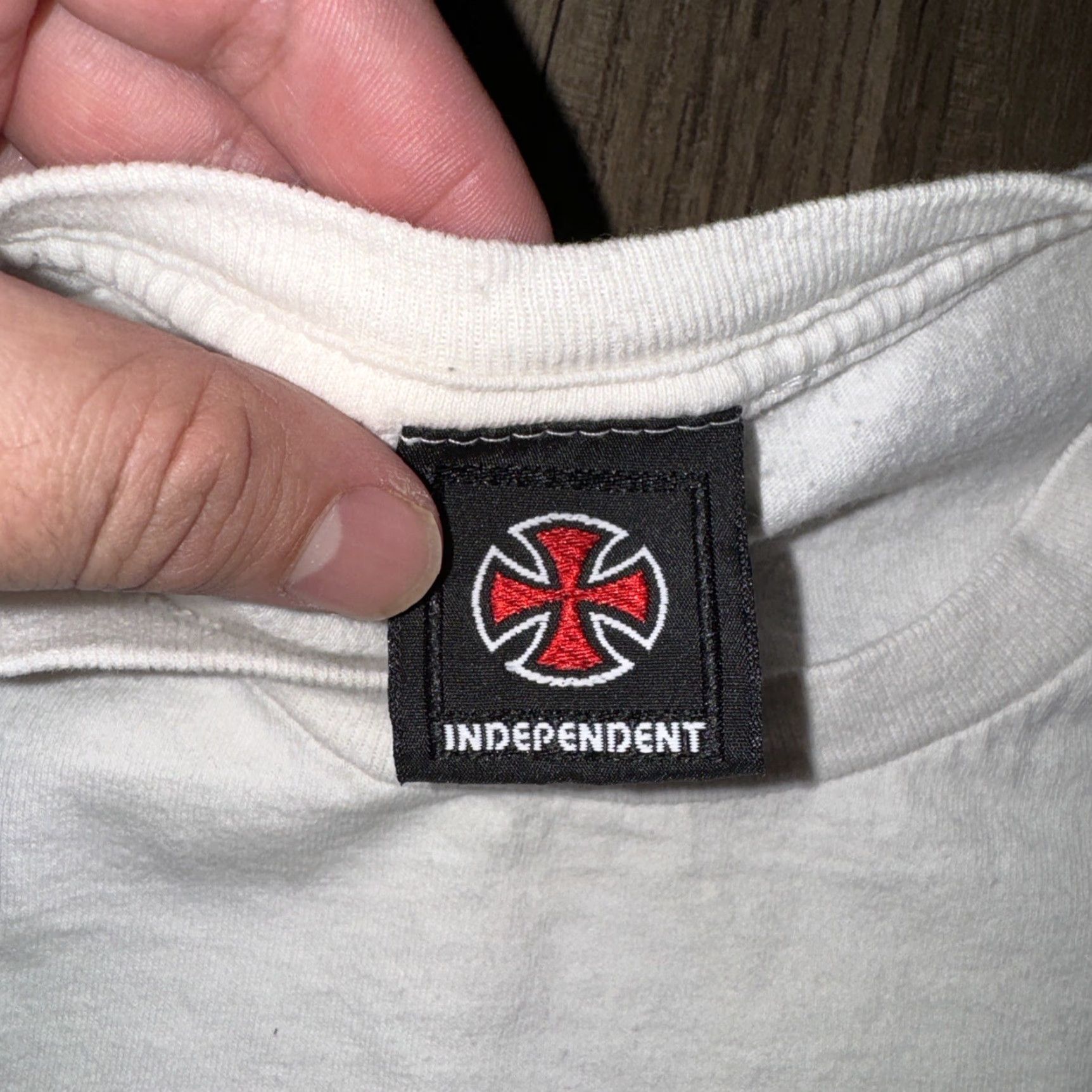Vintage VINTAGE Independent Trucks T-Shirt Shirt White Small Logo Tee 90s Y2K Mens Boys Size US S / EU 44-46 / 1 - 4 Thumbnail