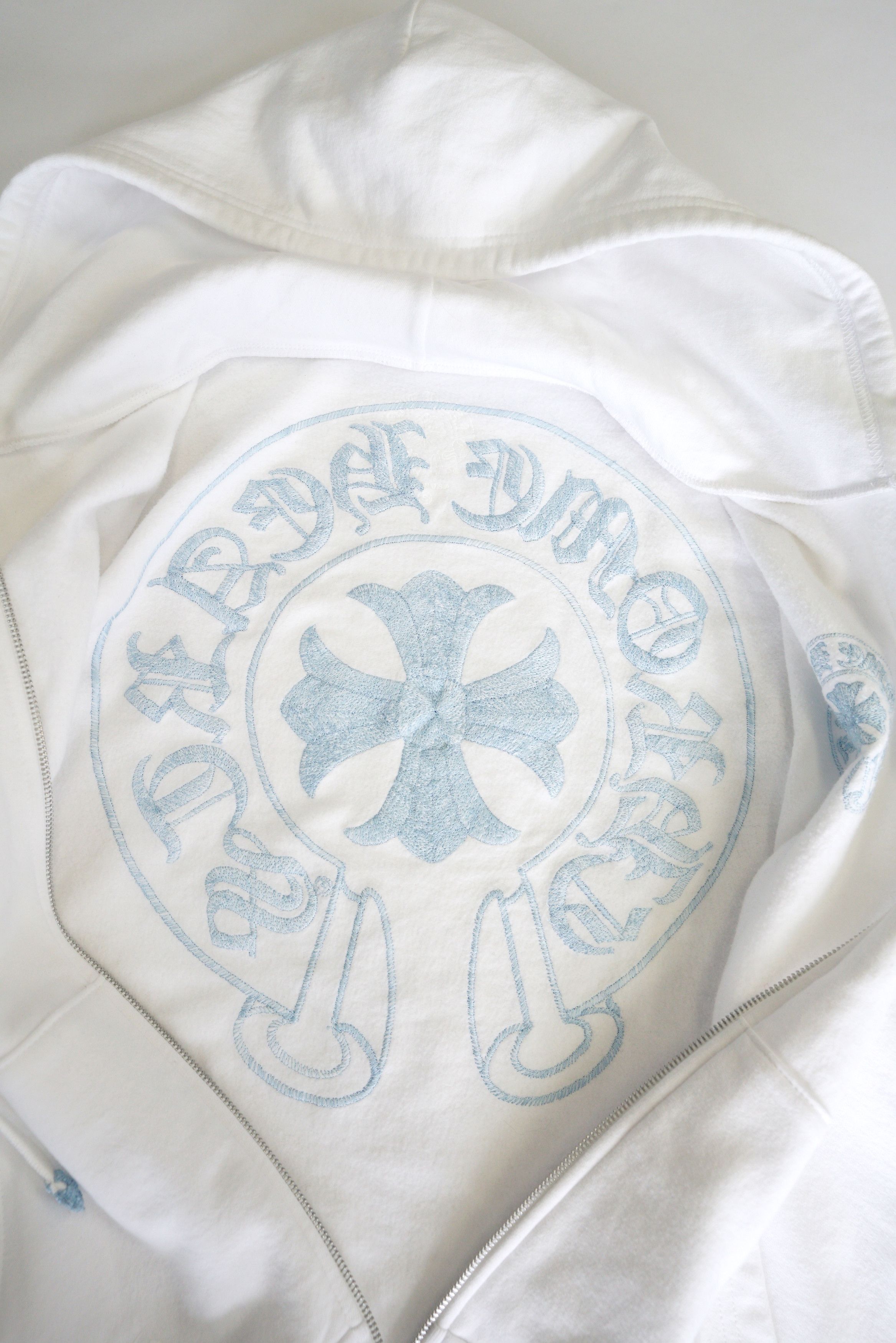 Chrome Hearts Chrome Hearts Beaded Horseshoe Logo White Zip Up Hoodie Size US S / EU 44-46 / 1 - 11 Thumbnail