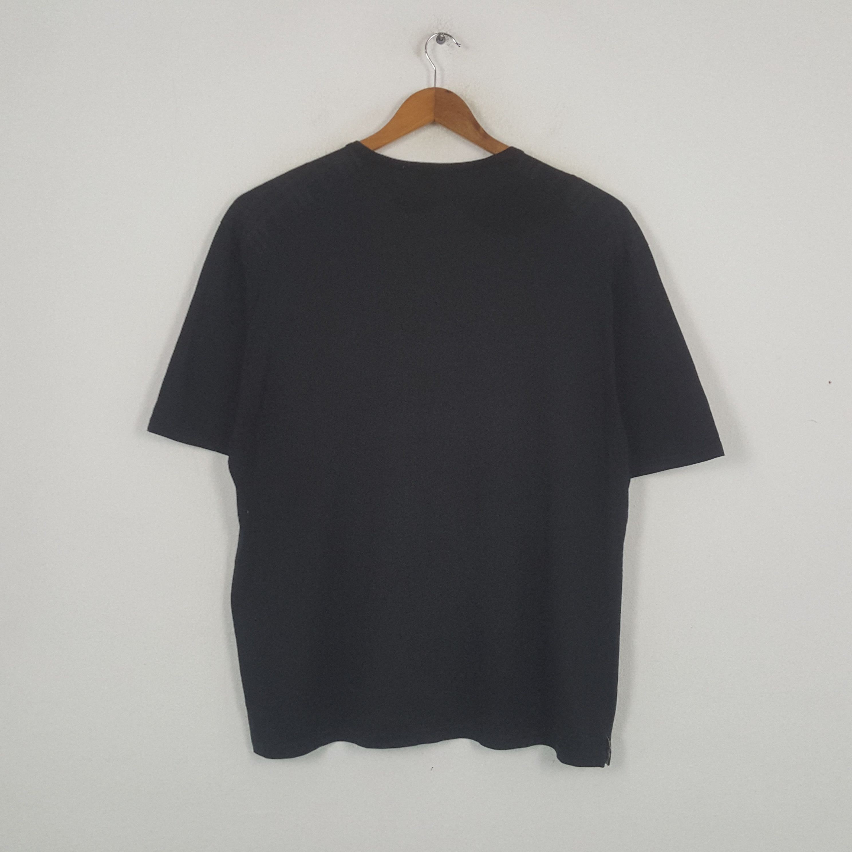 Burberry × Vintage Vintage BURBERRY LONDON Fashion Brand T-shirt C285N9 Size US XL / EU 56 / 4 - 3 Thumbnail
