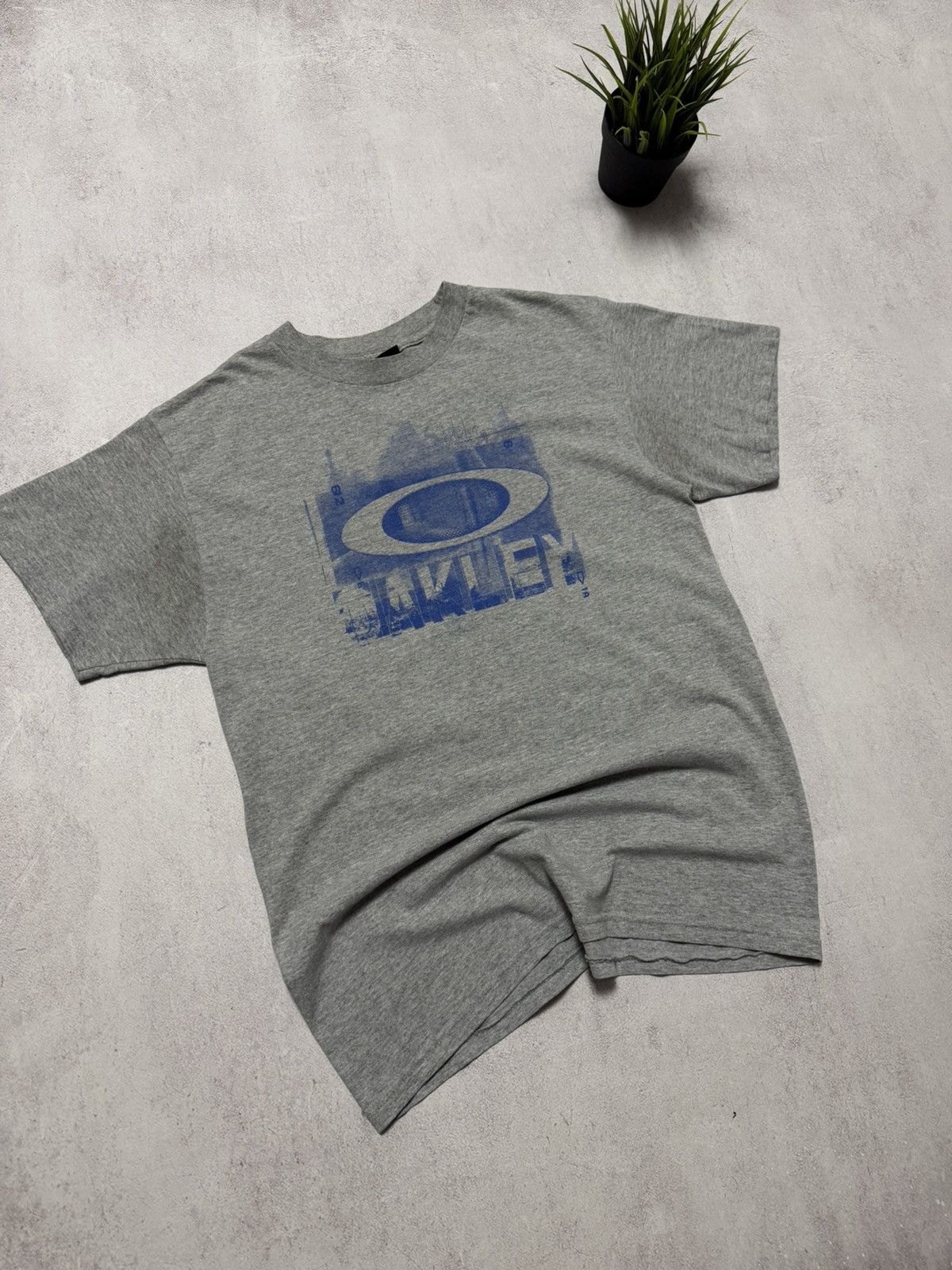Oakley × Vintage Vintage Oakley T Shirt Big Logo Y2K 90s Size US M / EU 48-50 / 2 - 2 Thumbnail