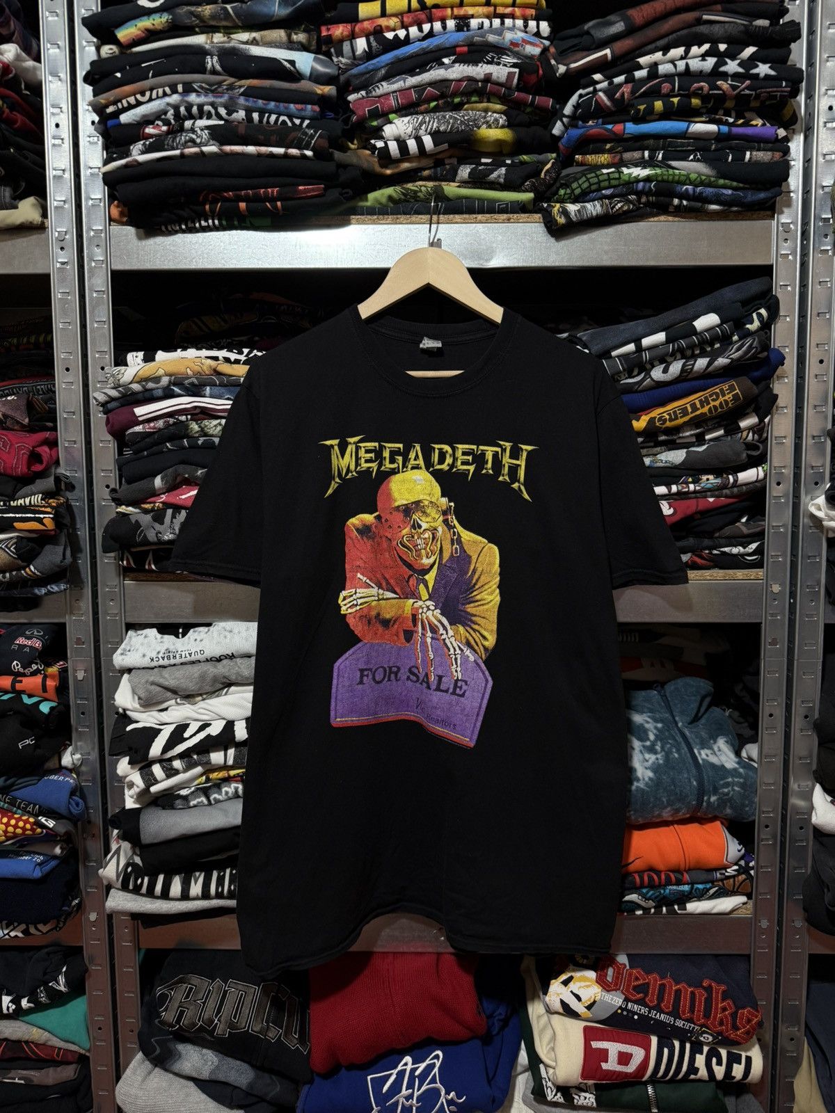 Vintage Vintage 2022 Megadeth For Sale Peace Sells Rock T-Shirt Size US XL / EU 56 / 4 - 1 Thumbnail