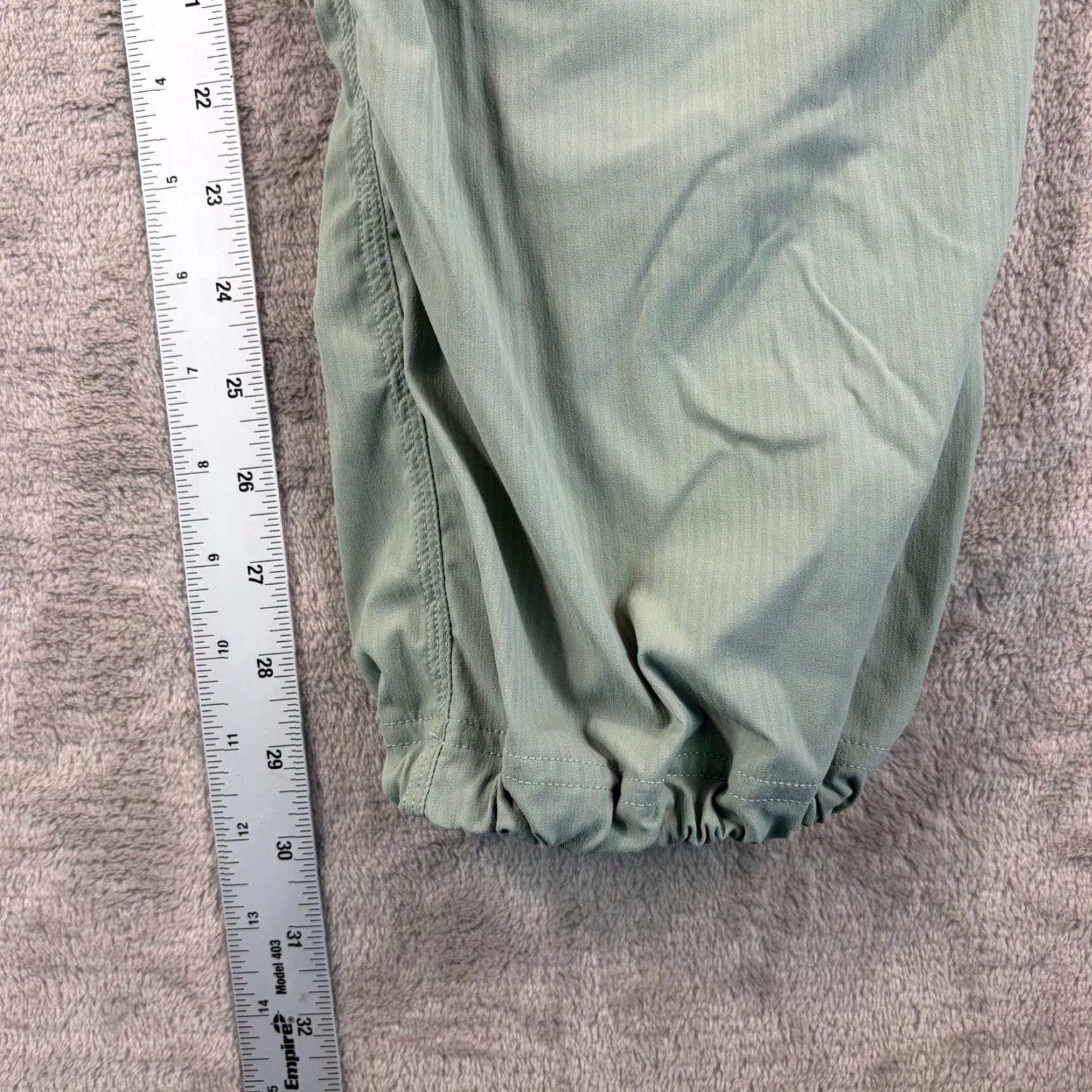 Lululemon VINTAGE Lululemon Dance Studio Pants Green 8 Women Regular Inseam 30" Drawstring Athleisure Dance Studio Fashion Sports Modern Designer Size 30" / US 8 / IT 44 - 7 Thumbnail