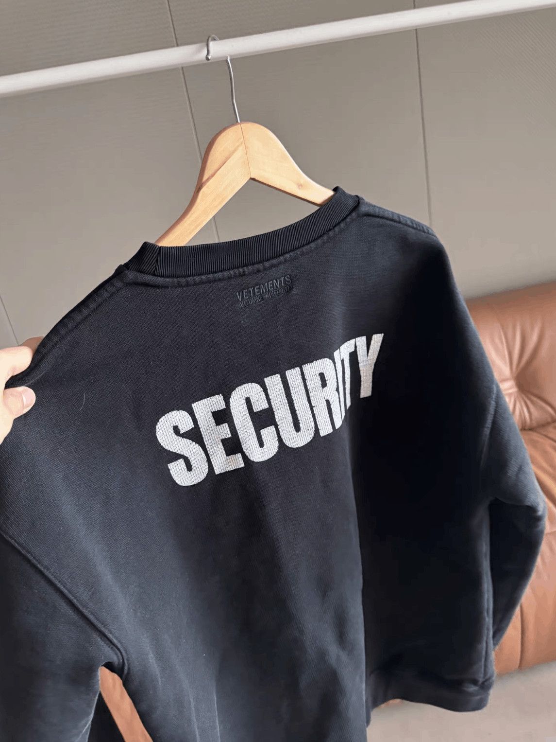 Vetements Vetements Security Crew Neck-2508 Size US XS / EU 42 / 0 - 2 Thumbnail